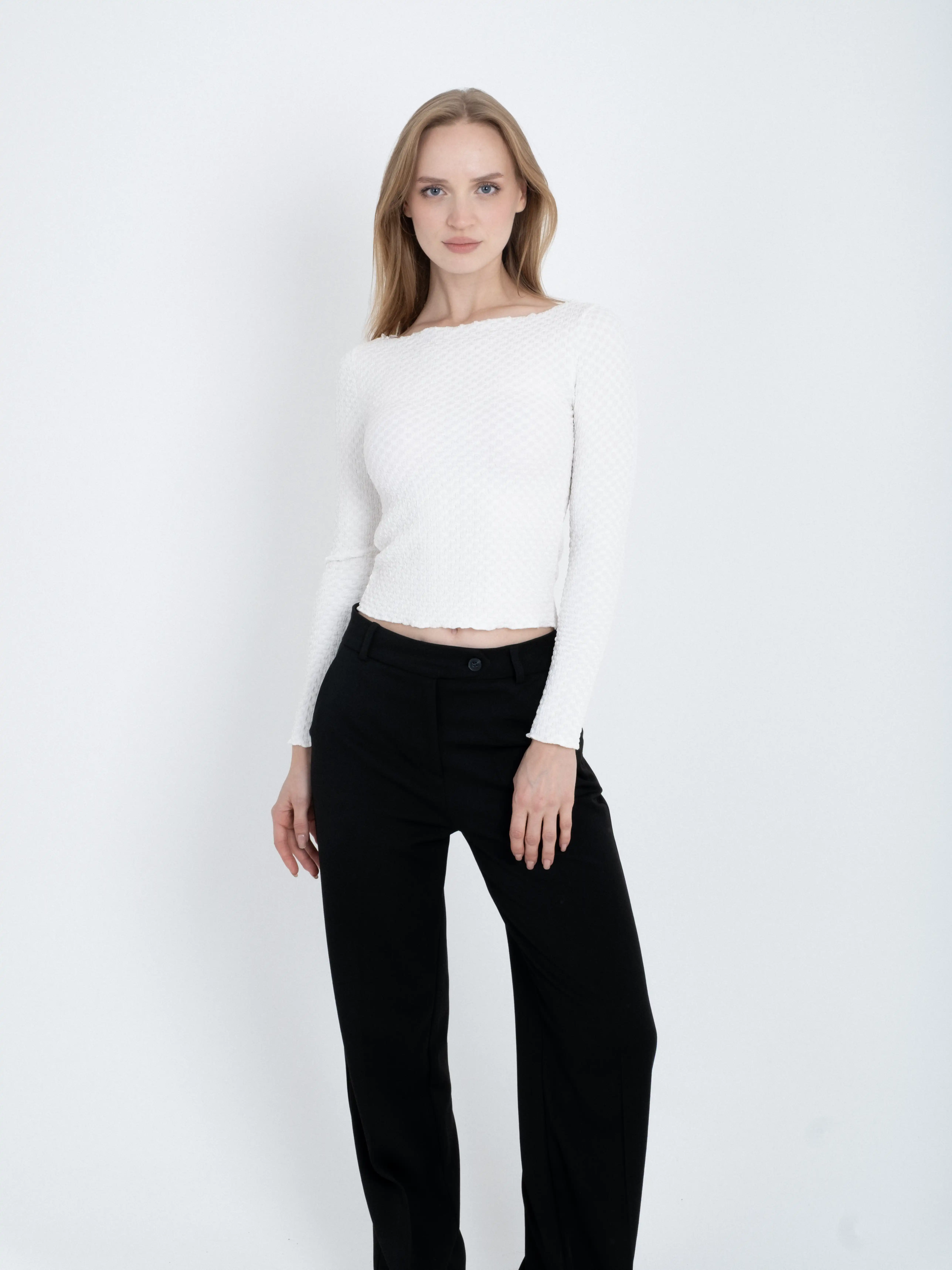 Dokulu Kumaş Uzun Kollu Body Bluz