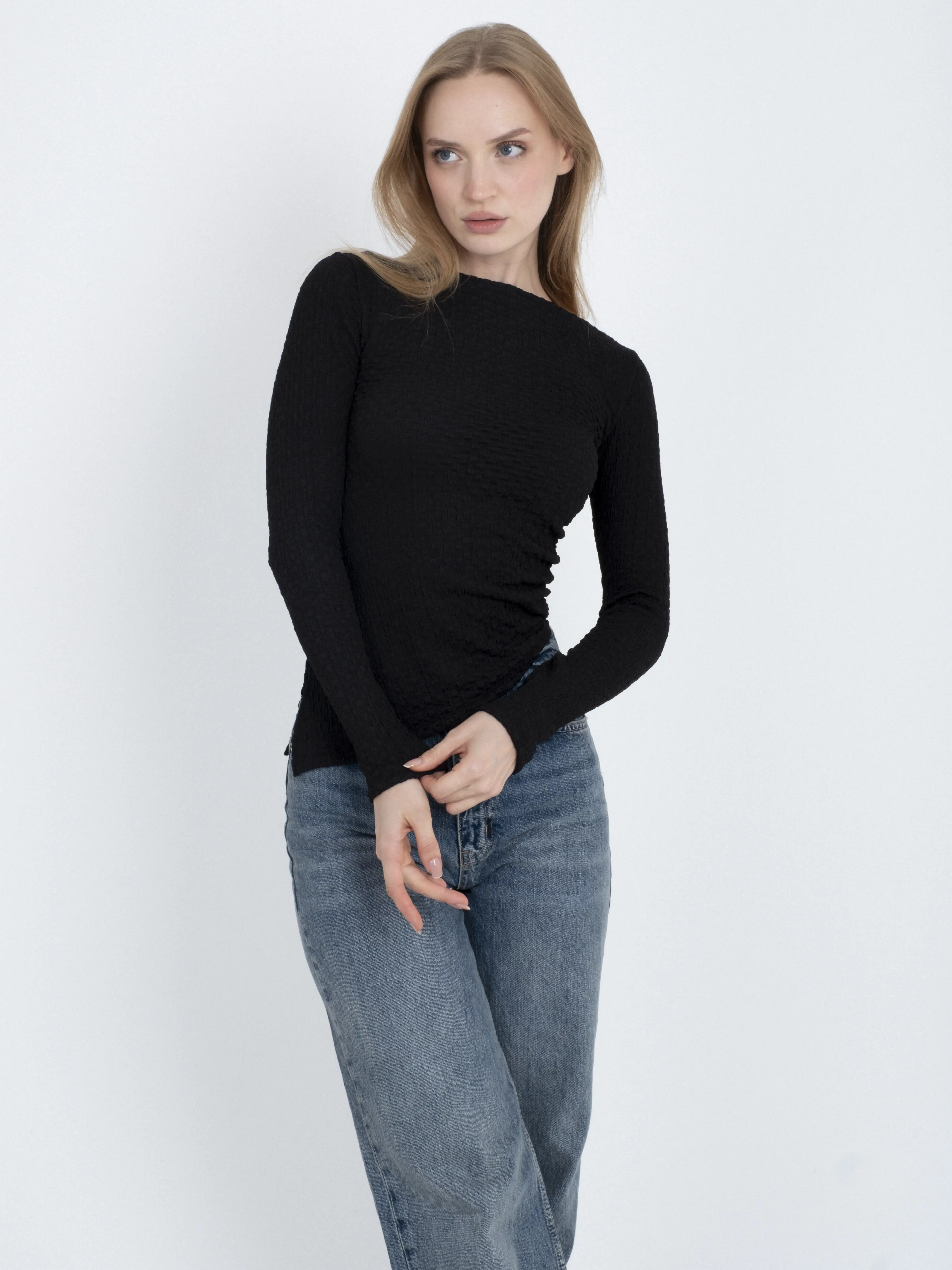 Dokulu Kumaş Asimetrik Uzun Kollu Body Bluz