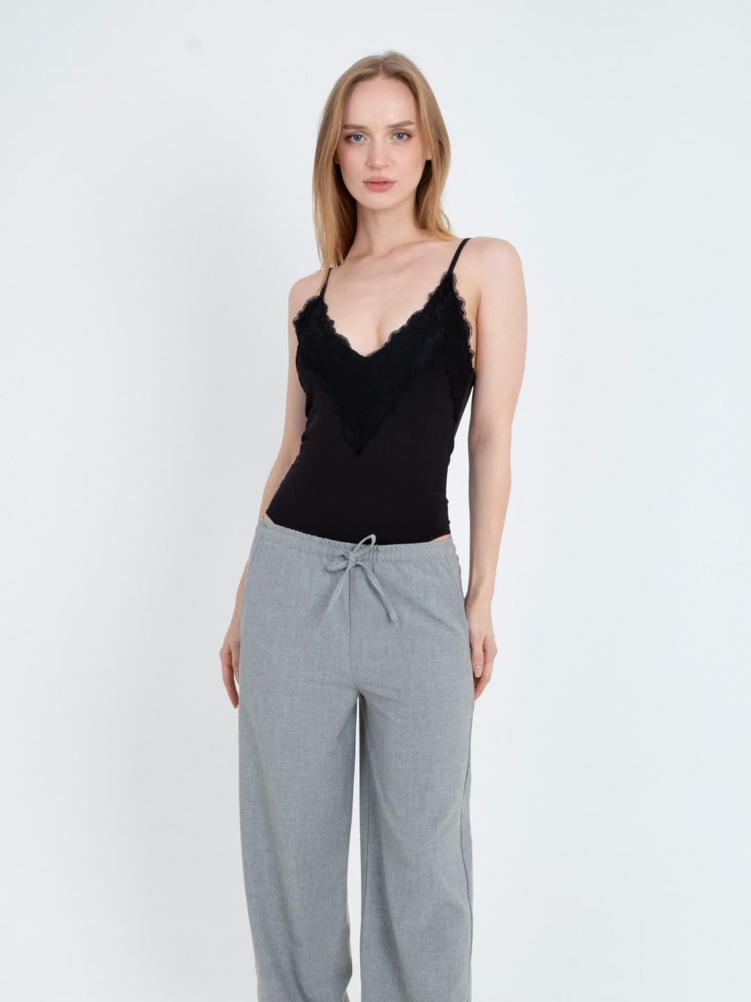Ayarlanabilir Askı Dantel Detay Bodysuit