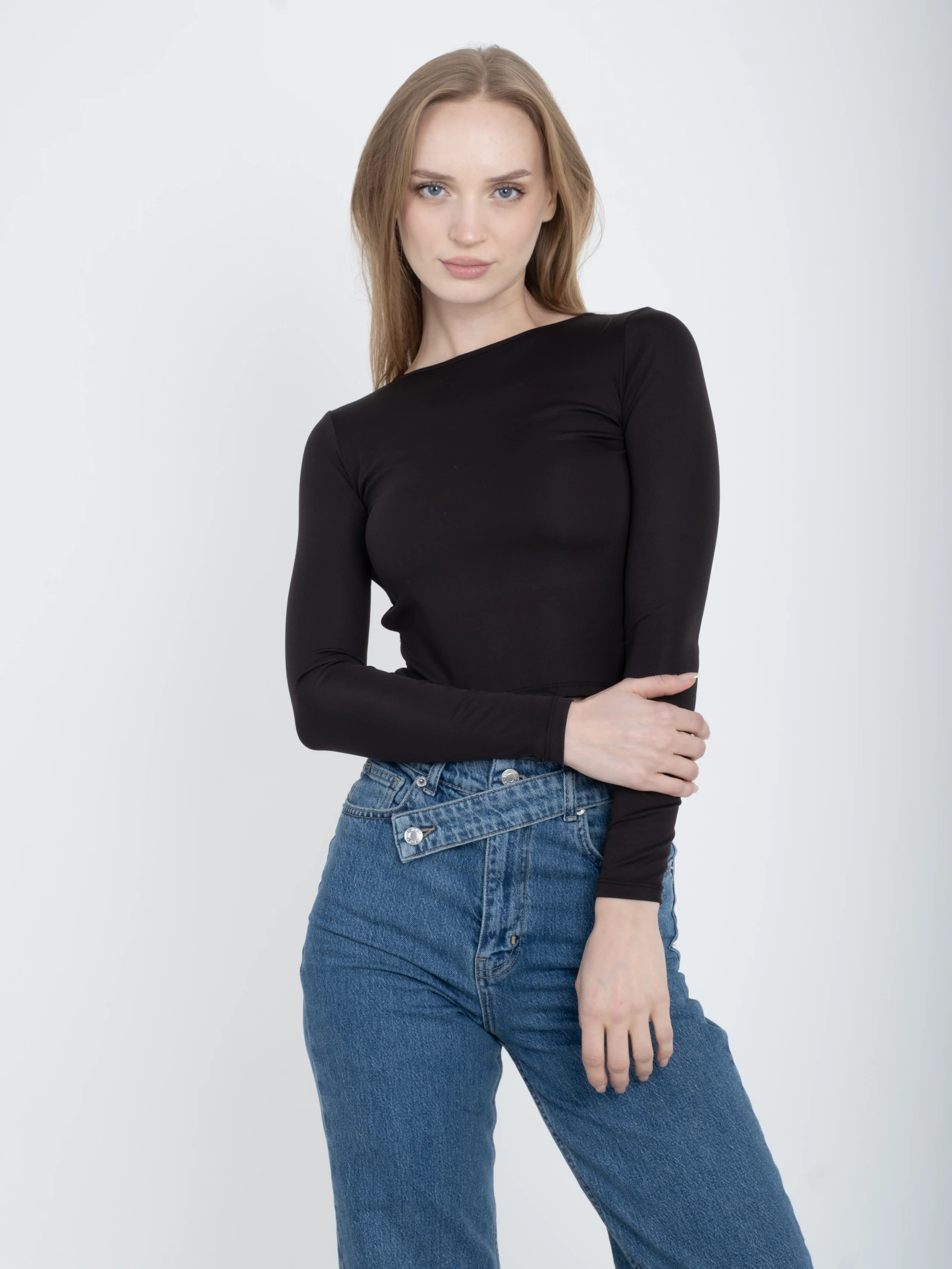 Bisiklet Yaka Sırt Dekolteli Uzun Kollu Body