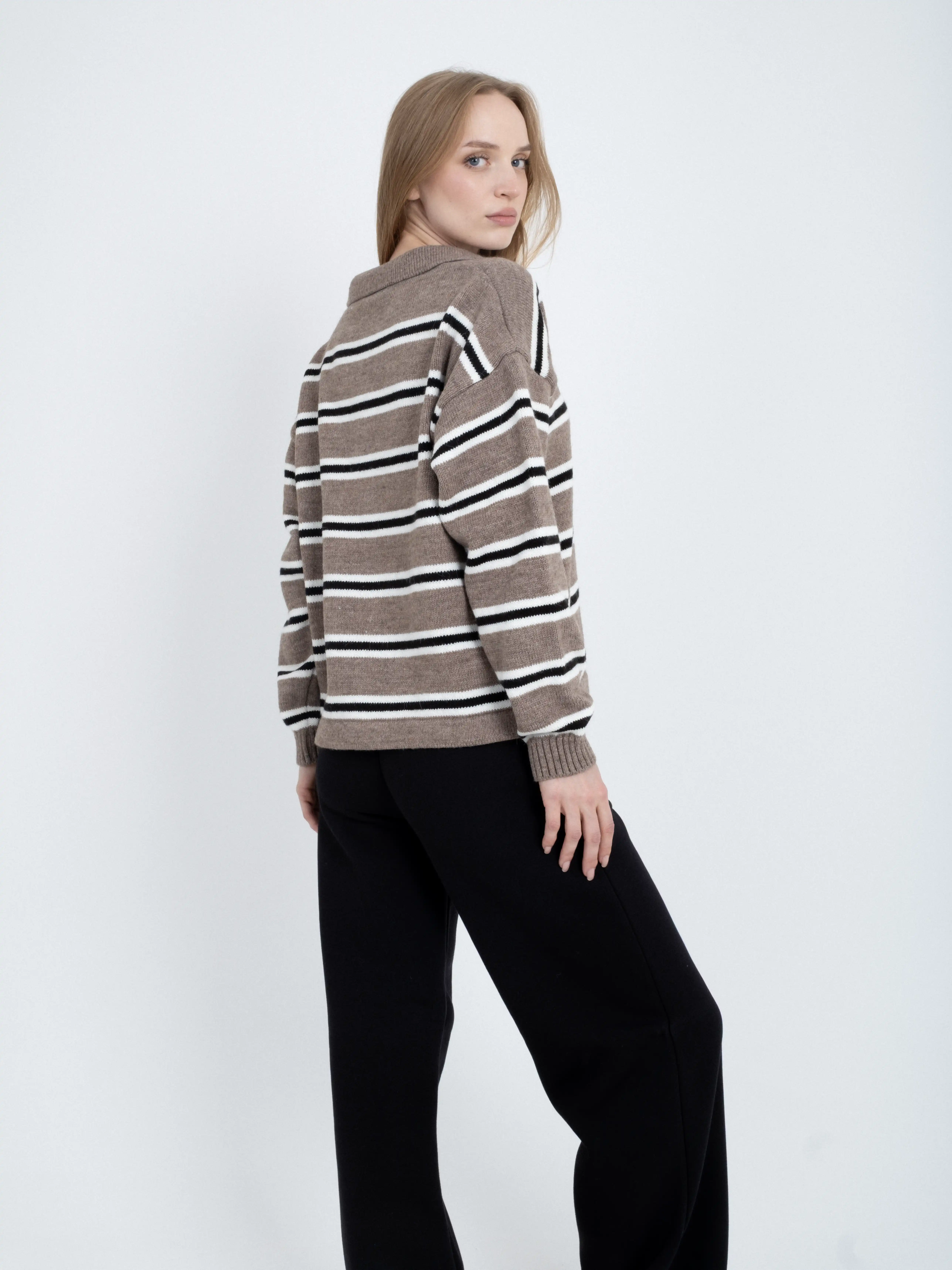 Çizgili Düğmeli Polo Yaka Triko Kazak