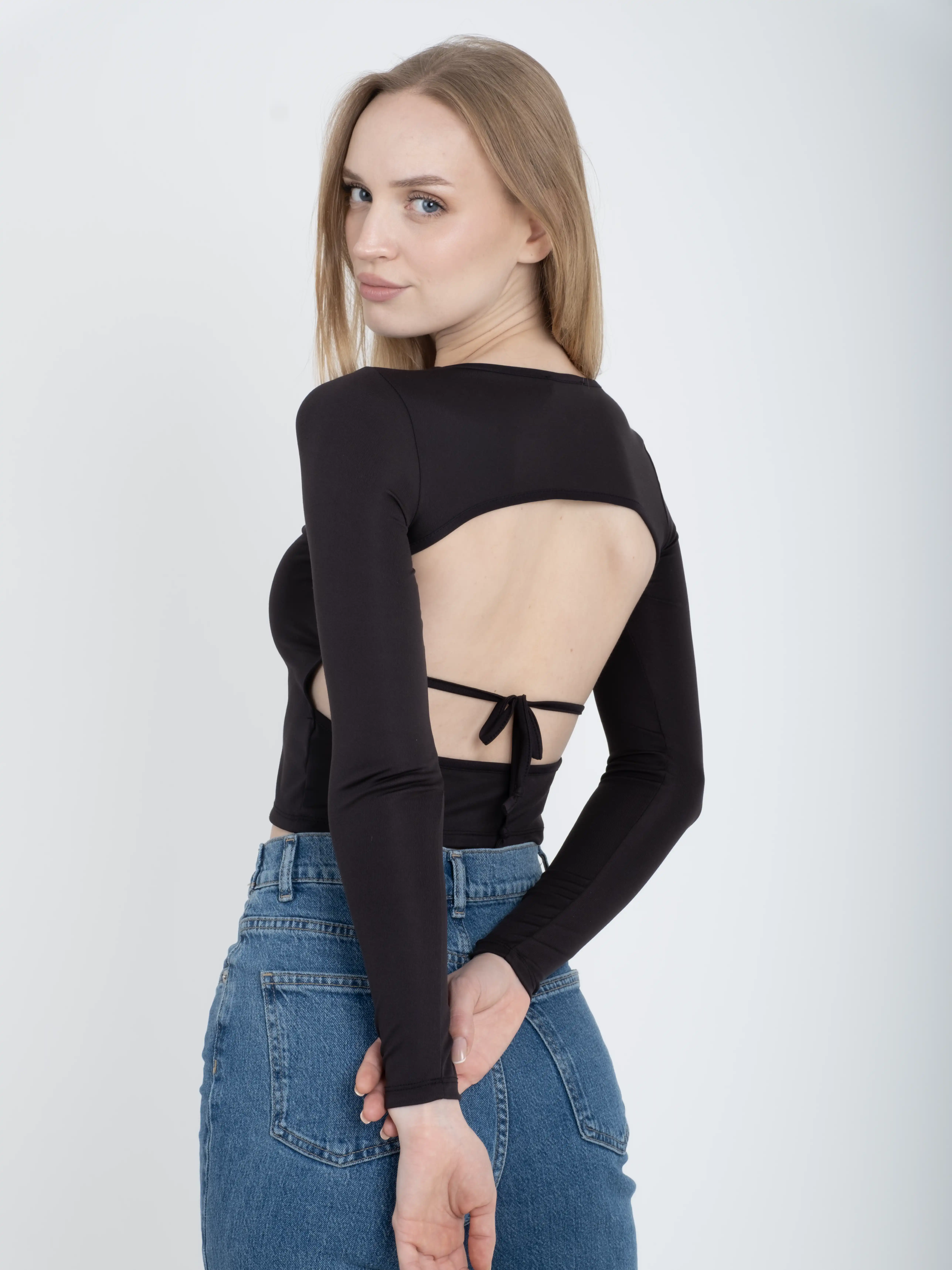 Bisiklet Yaka Sırt Dekolteli Uzun Kollu Body