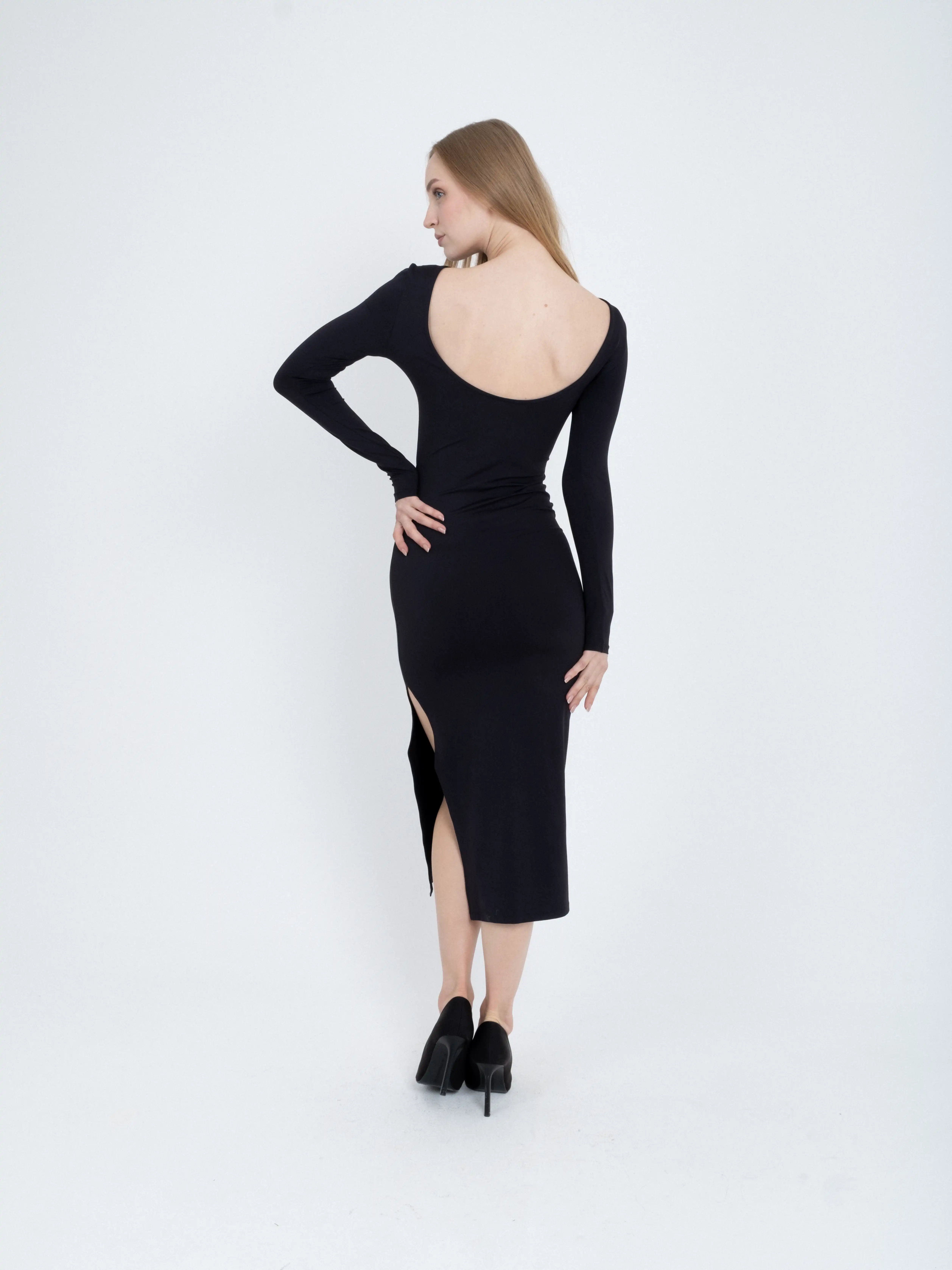 Sırt Dekolteli Uzun Kollu Maksi Elbise