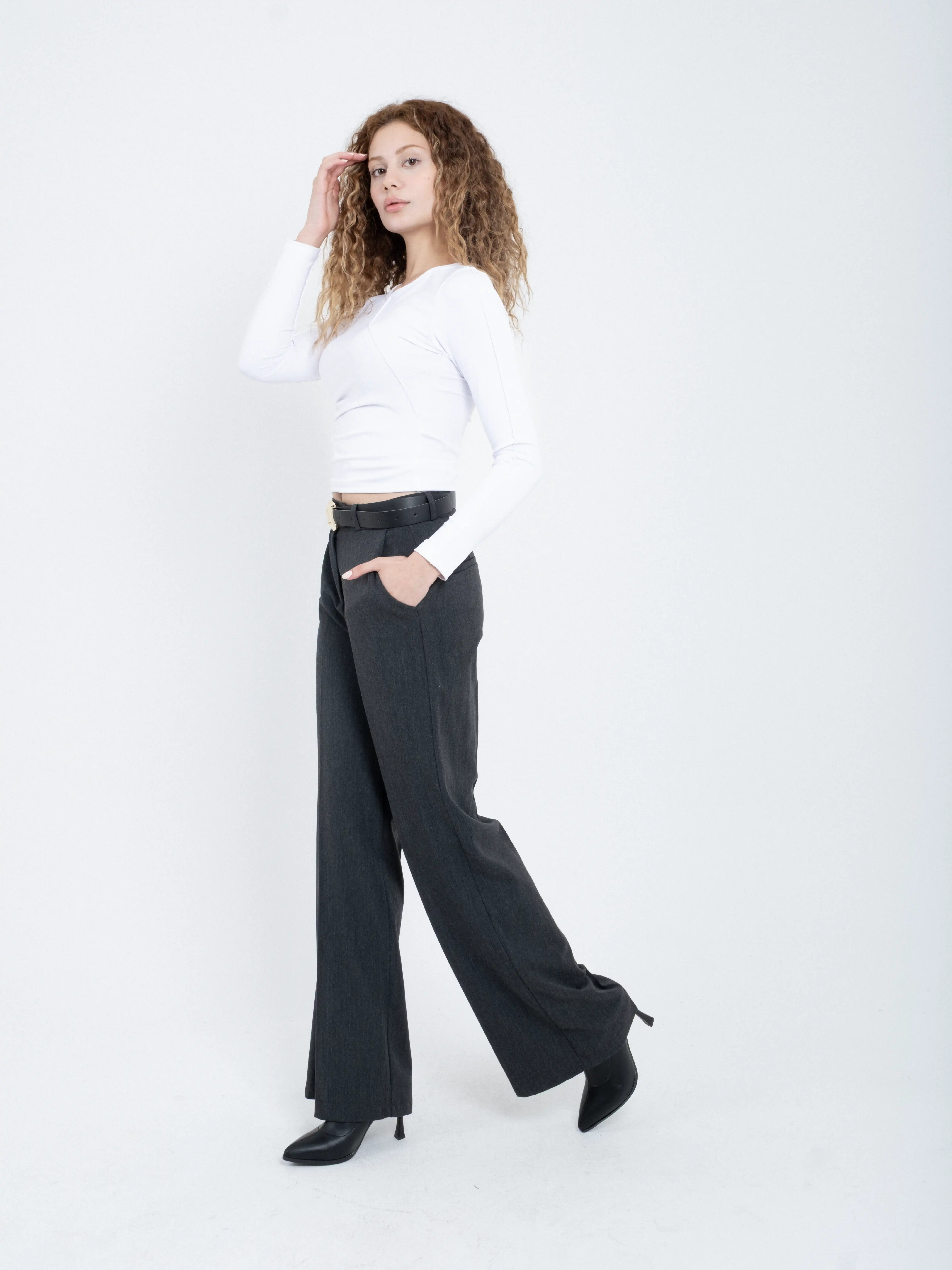 Bisiklet Yaka Dikiş Detaylı Uzun Kollu Body Bluz