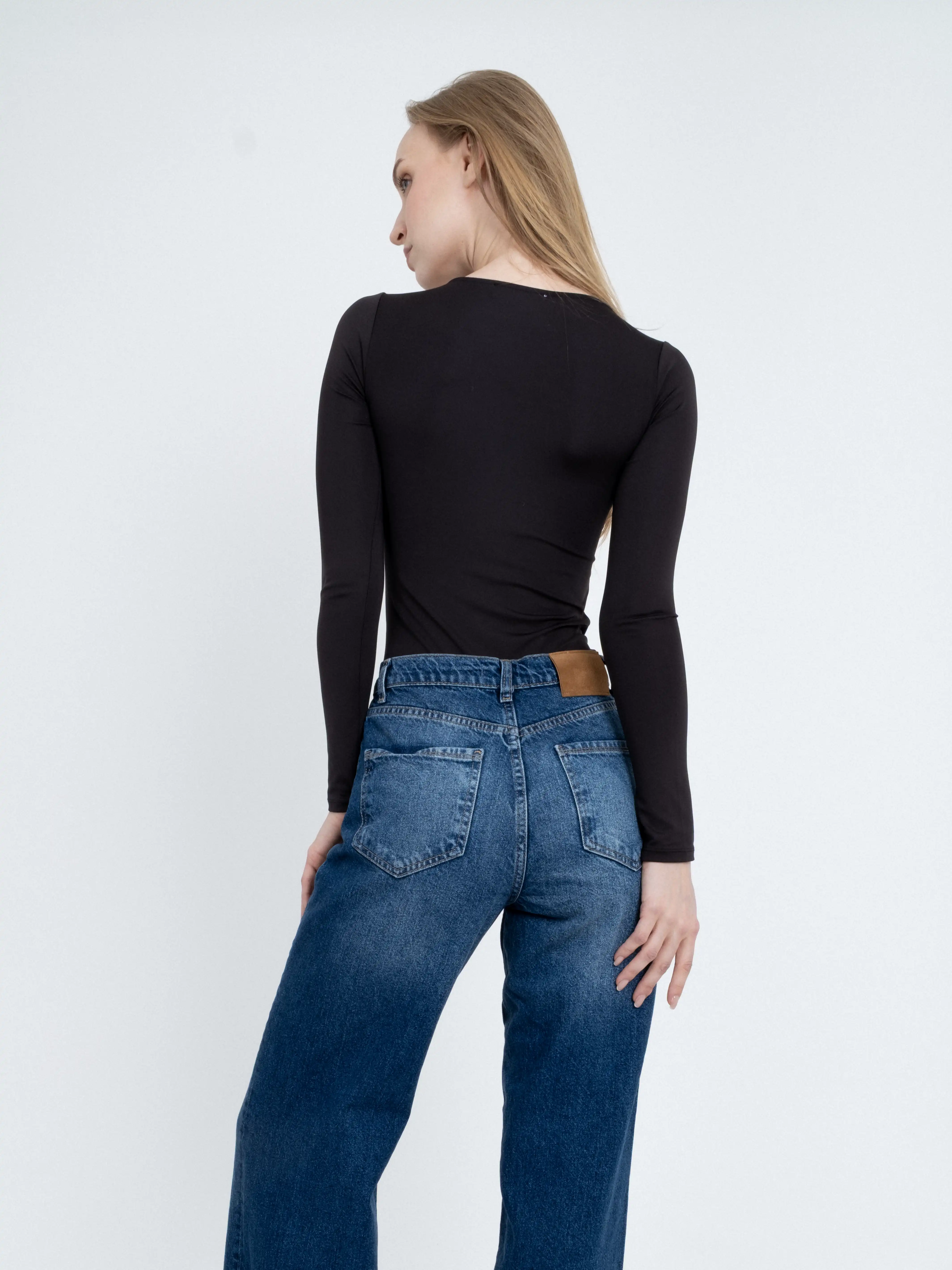 Kare Yaka Uzun Kollu Bodysuit