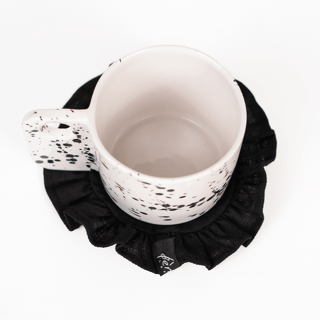 Black Filled Ruffled Linen Coaster 15x15