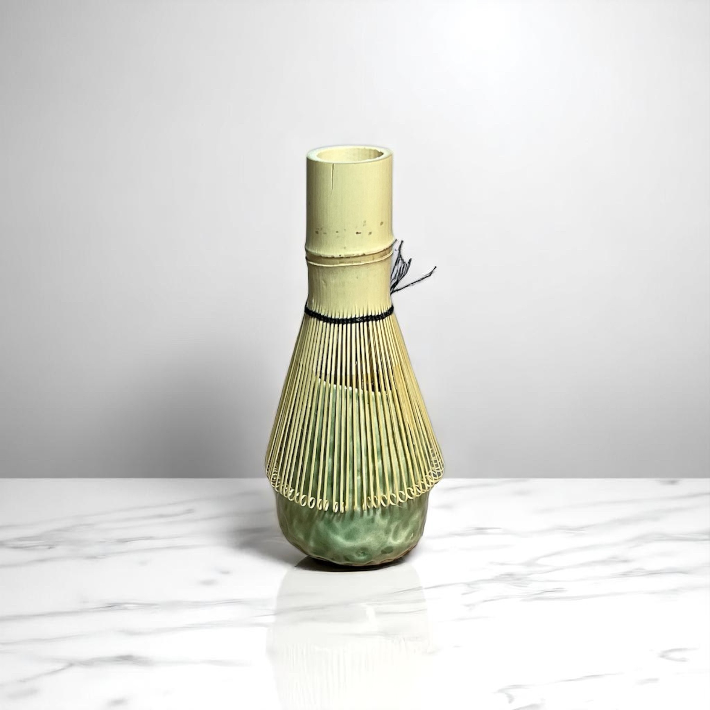Kusenaoshi – El Yapımı Seramik Matcha Çırpıcı Standı