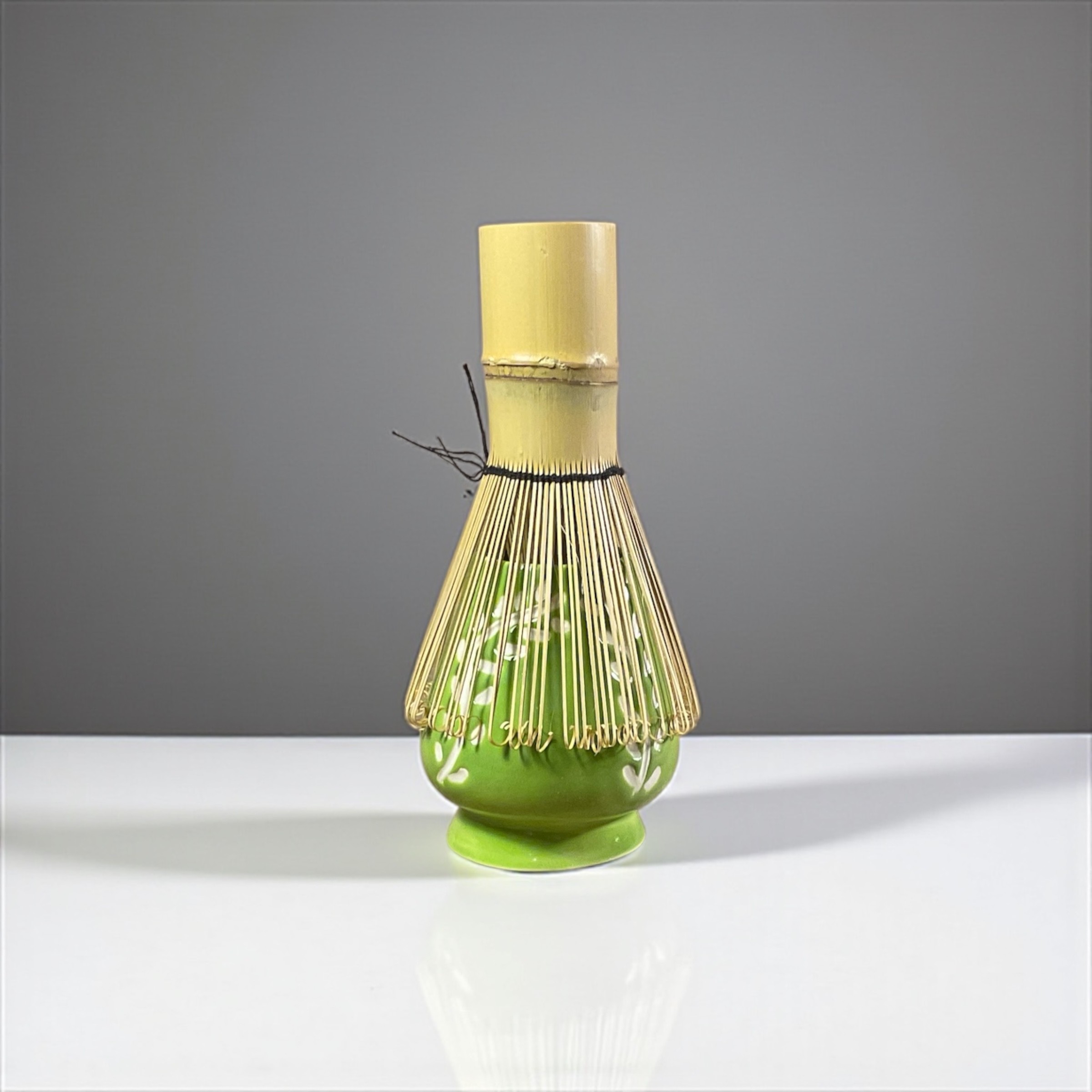 Kusenaoshi – El Yapımı Seramik Matcha Çırpıcı Standı