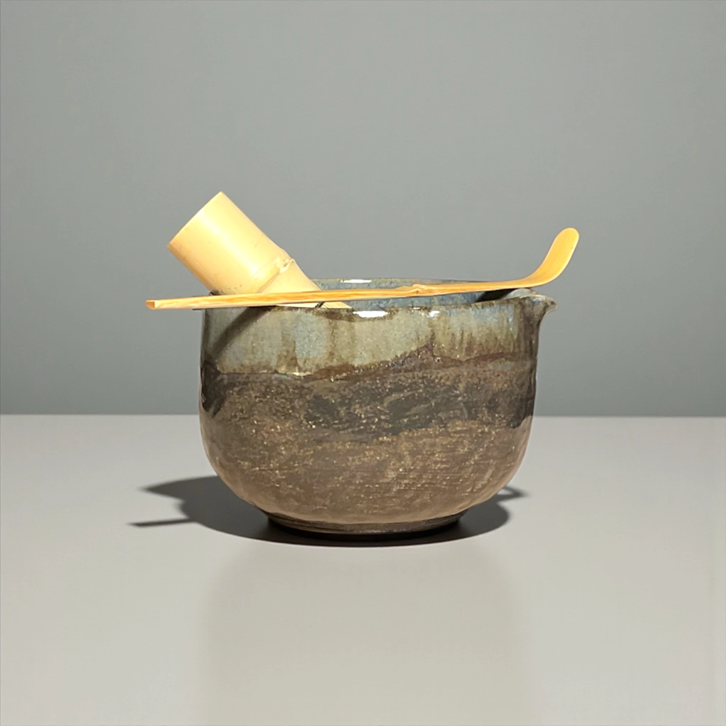 Yama Kiri – Dağ Sisi- El Yapımı Seramik Matcha Kasesi (Chawan)