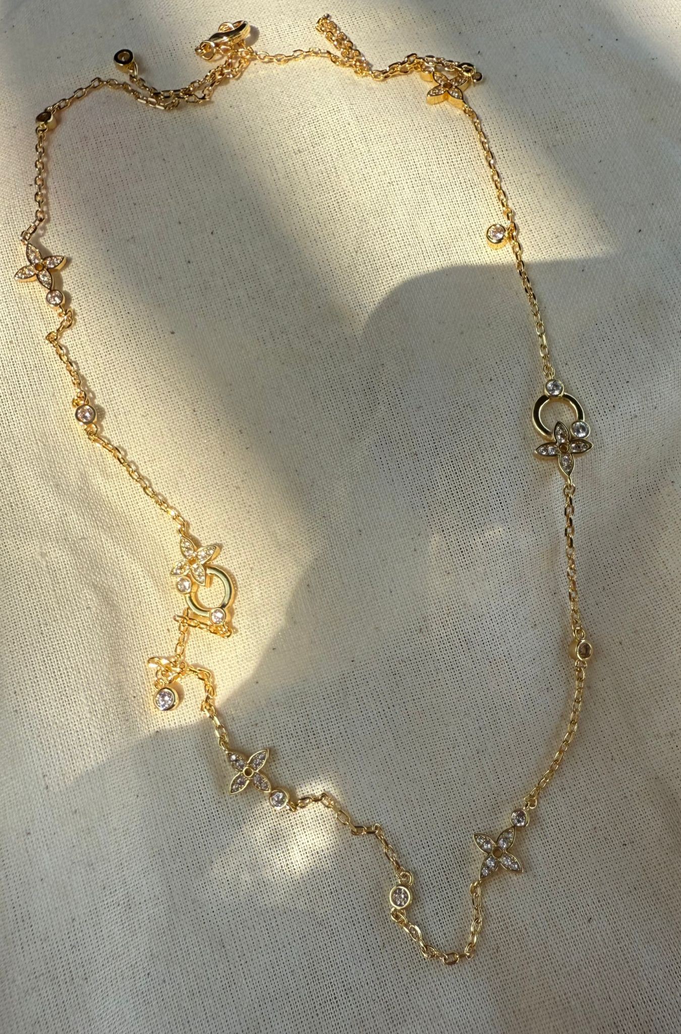 LV Taşlı Kolye Gold