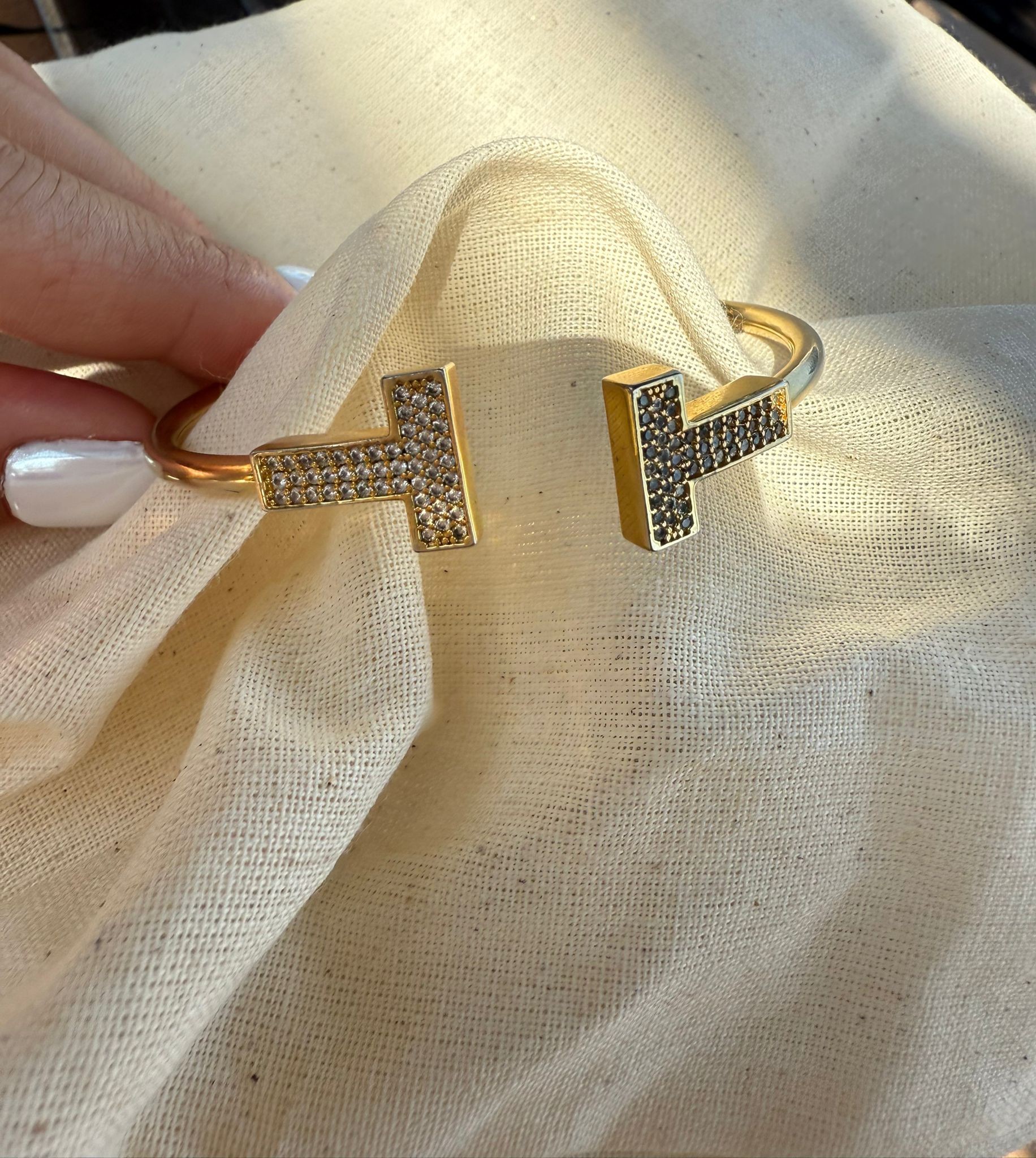 Tf Gold Kelepçe Taşlı