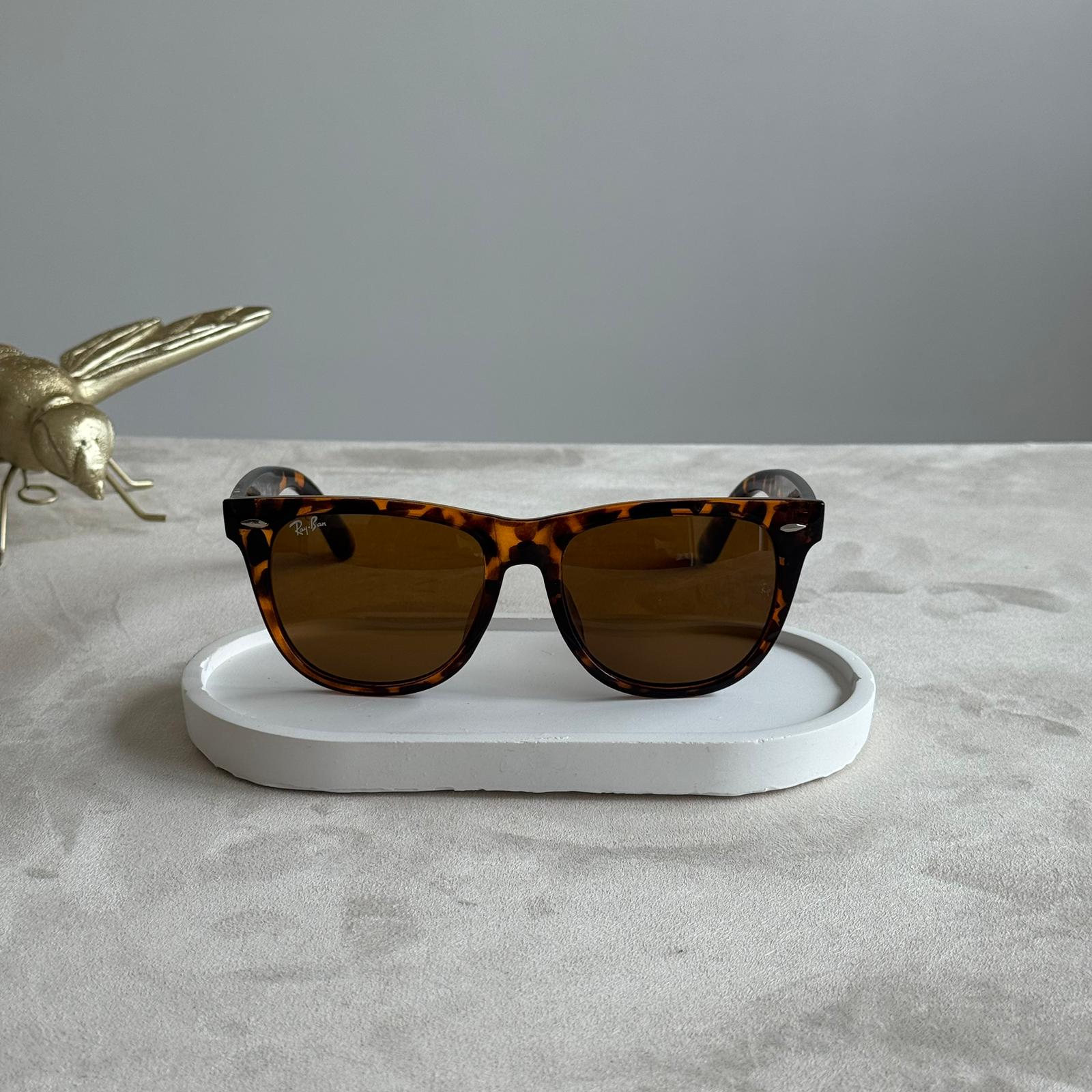 RB  Wyfarer 2140 54 Ekartman - Leopar