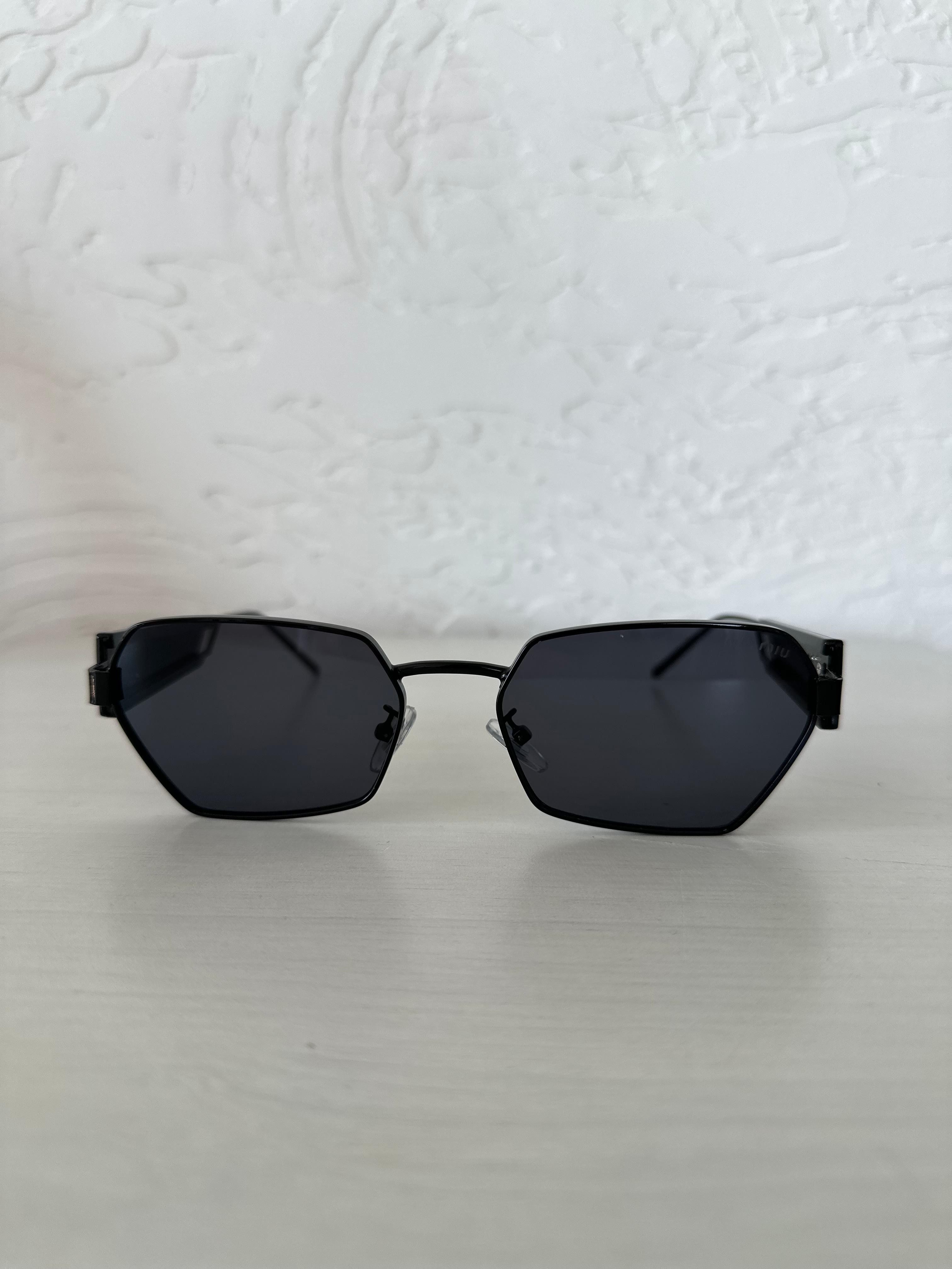 MM 859