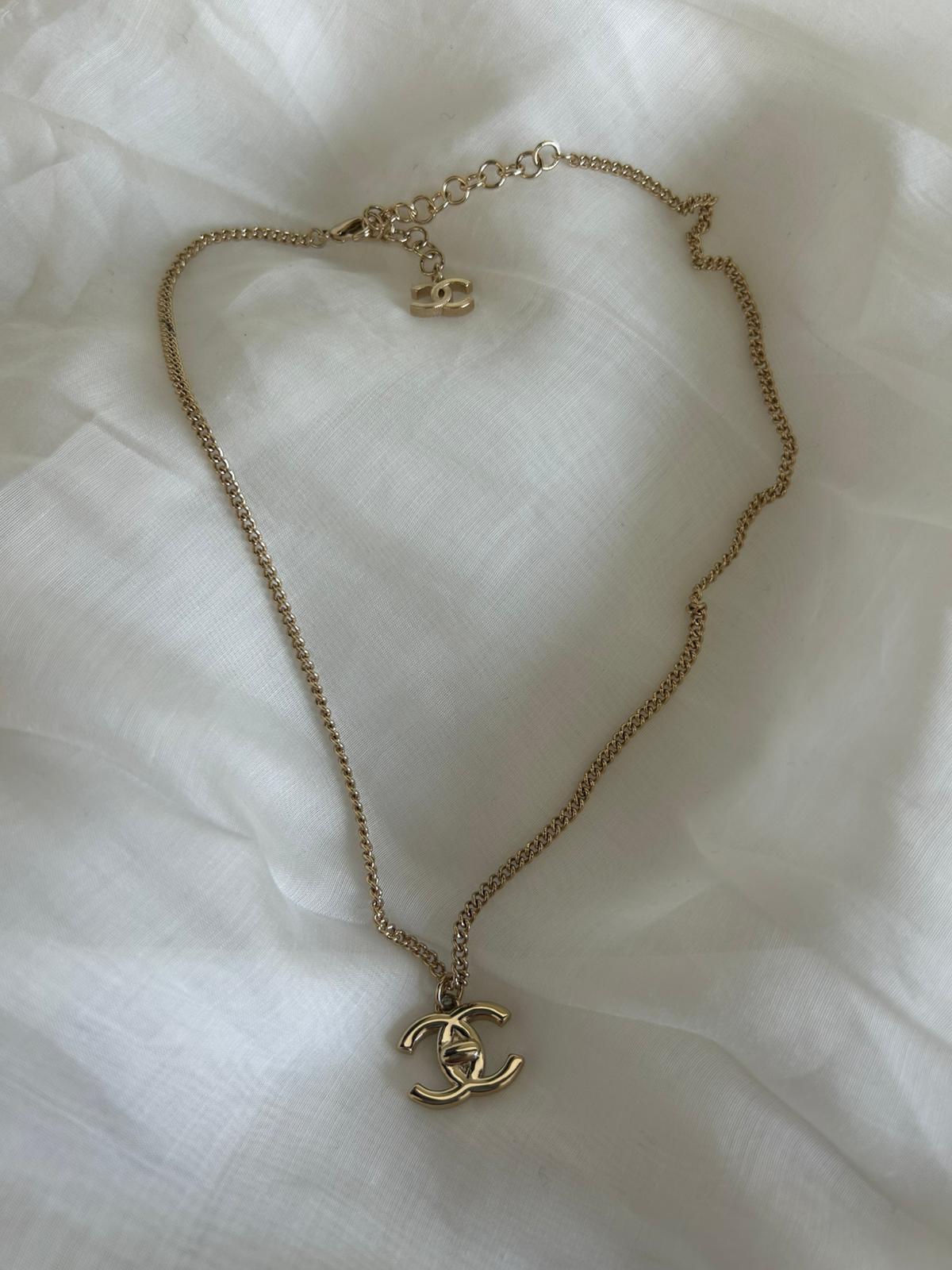 CHNL Gold Kolye