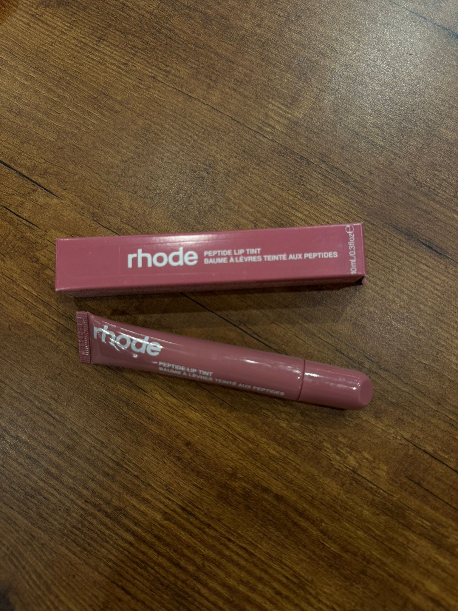 r-hode lip balm