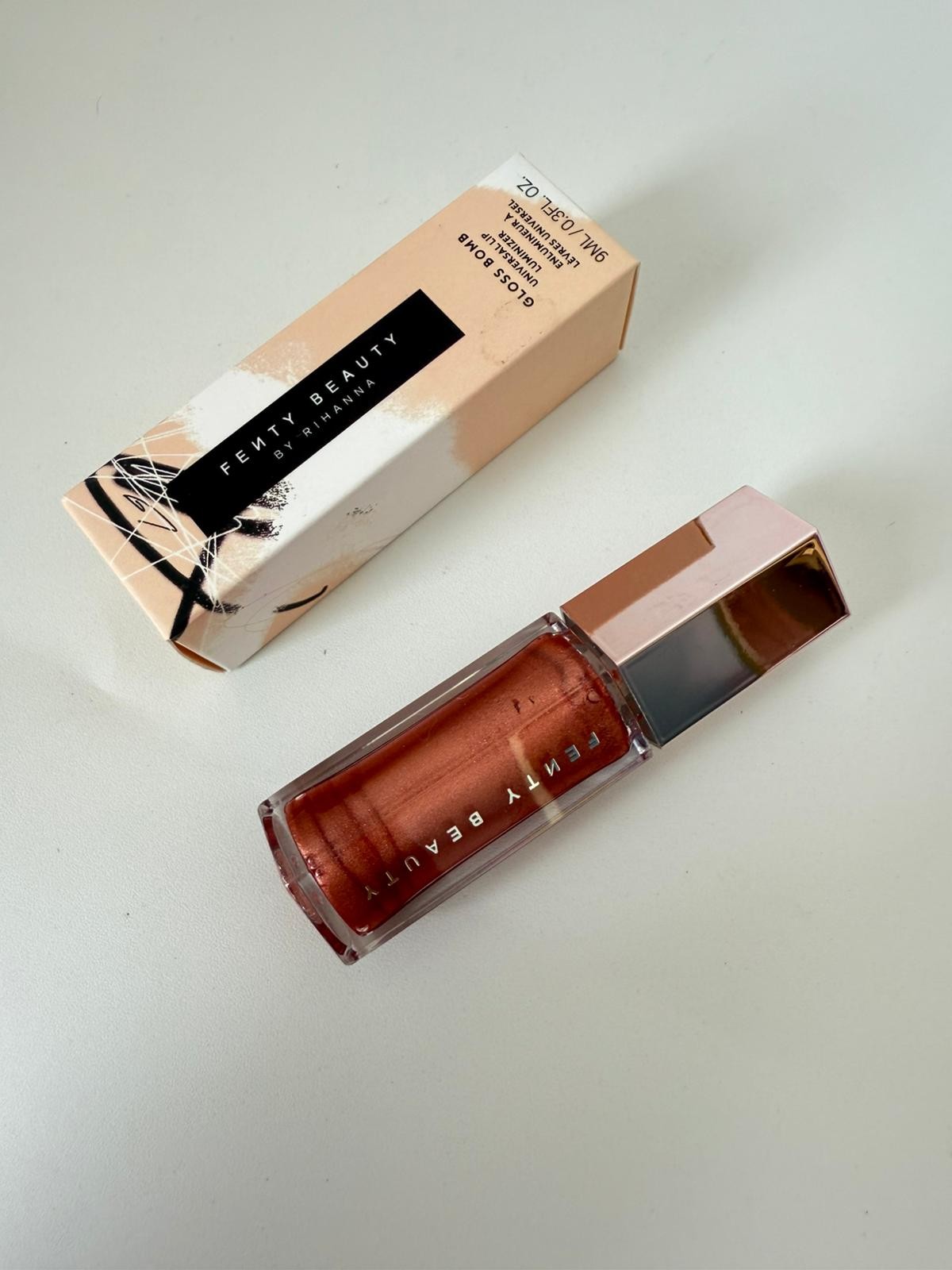 FB Gloss bomb  