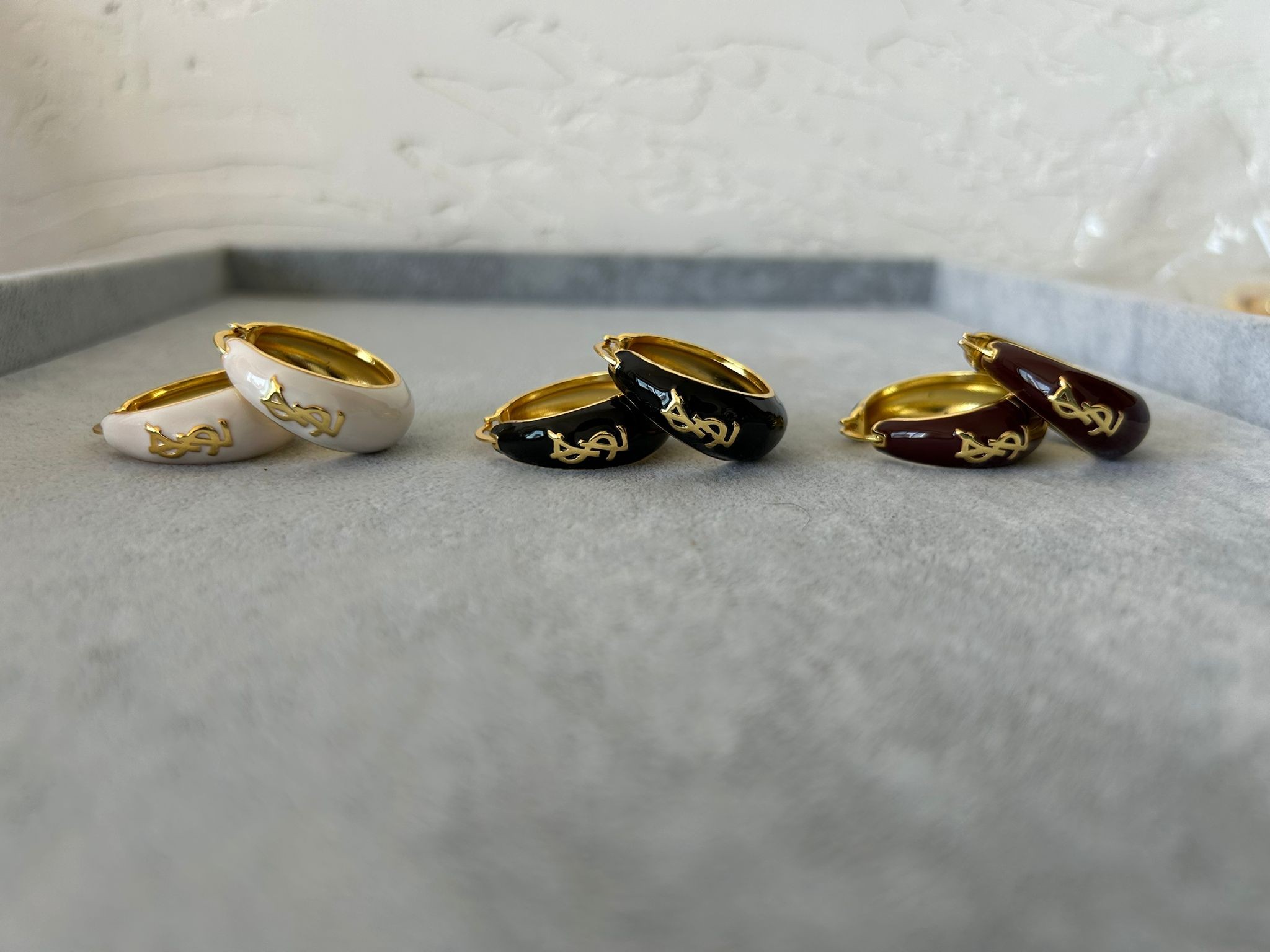 YSL İki Renkli Küpe