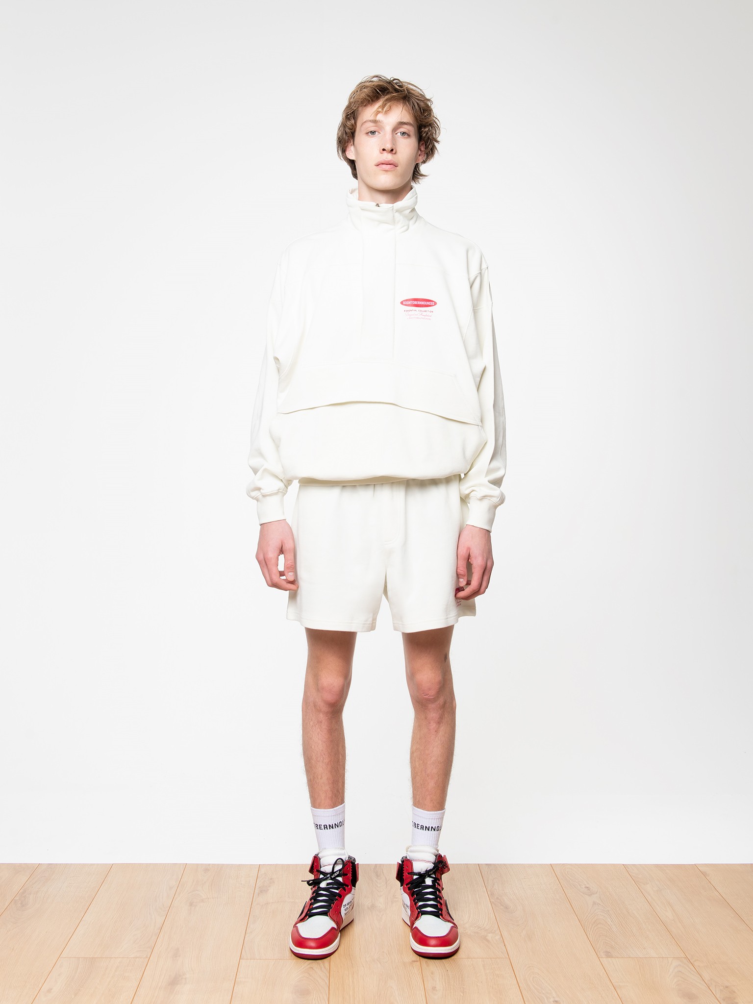 ESSENTIALS LOGO Shorts - Off White 