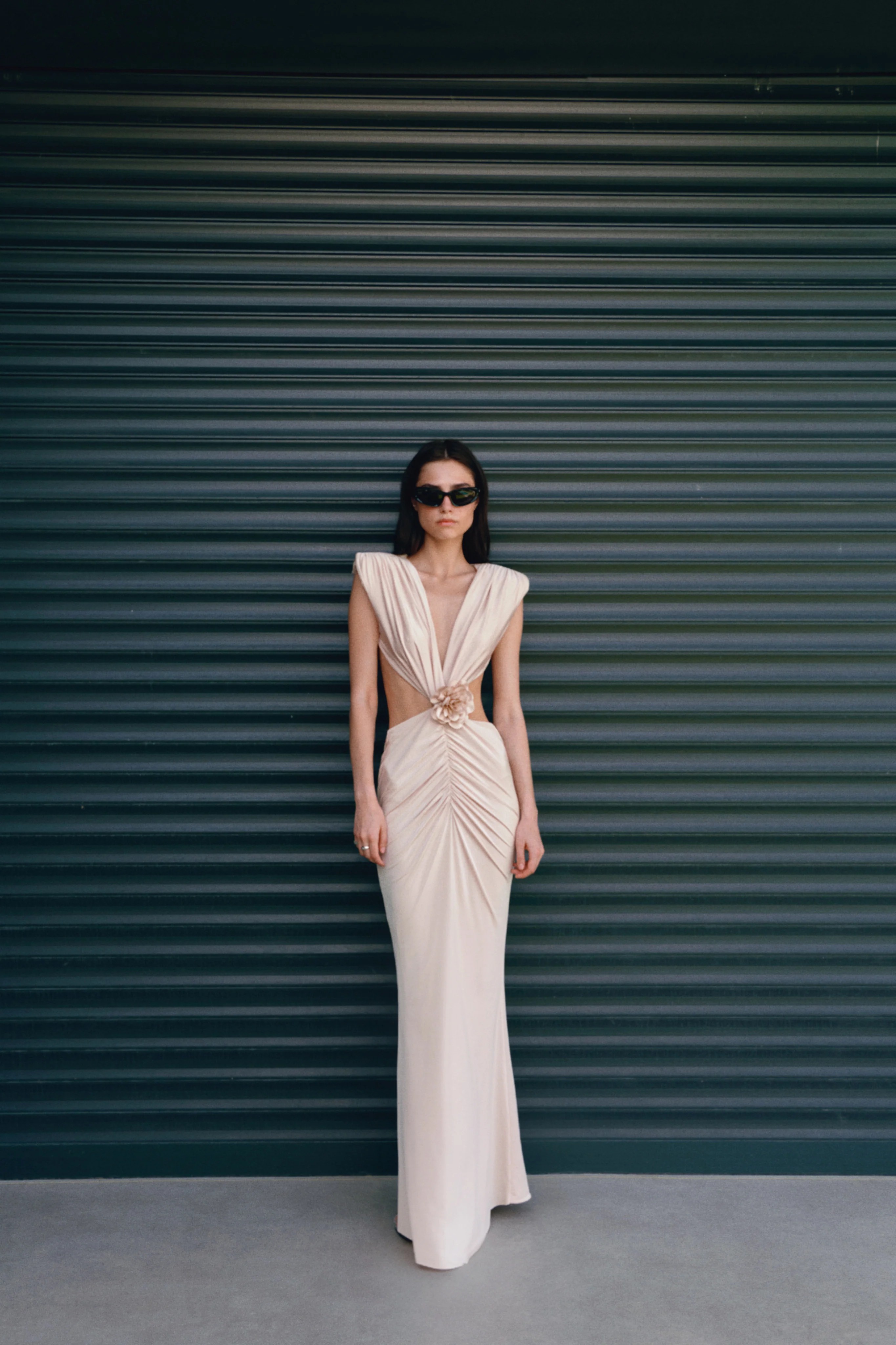 THE FAYE BONE Maxi Elbise