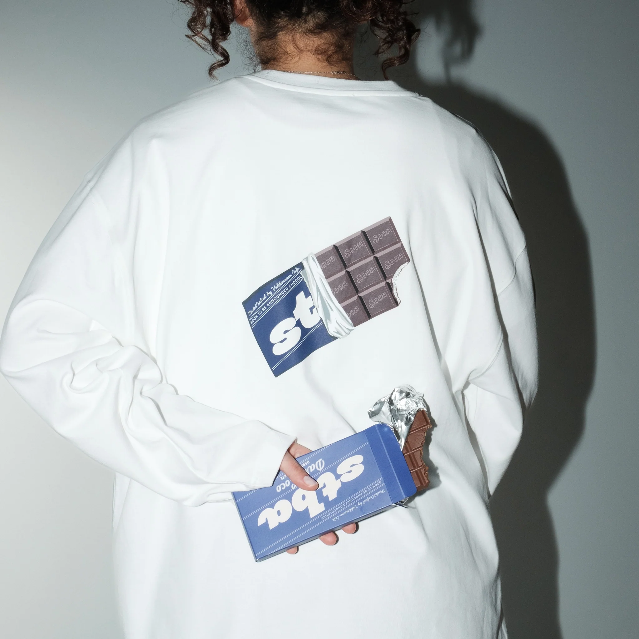 DARK CHOCOLATE L/S T-Shirt - Beyaz