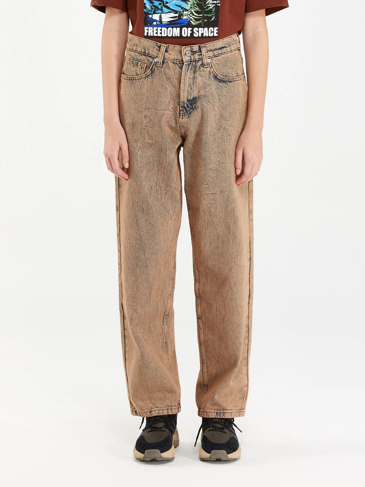 GARMENT-DYE LOOSE FIT JEANS 