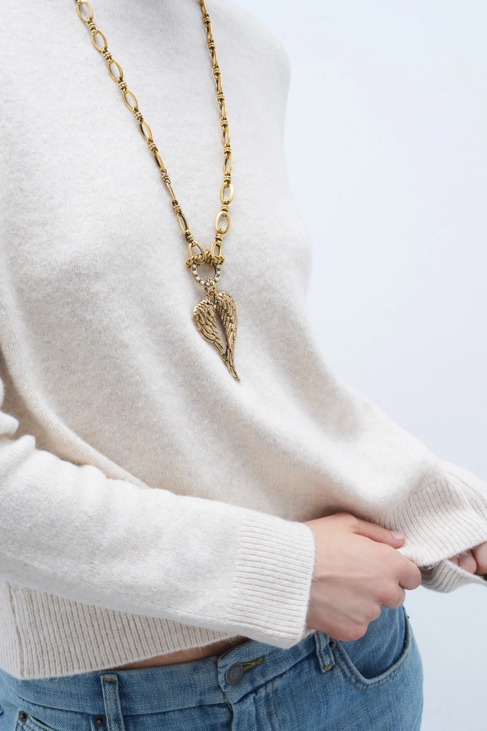 WINGED STRENGTH Kolye