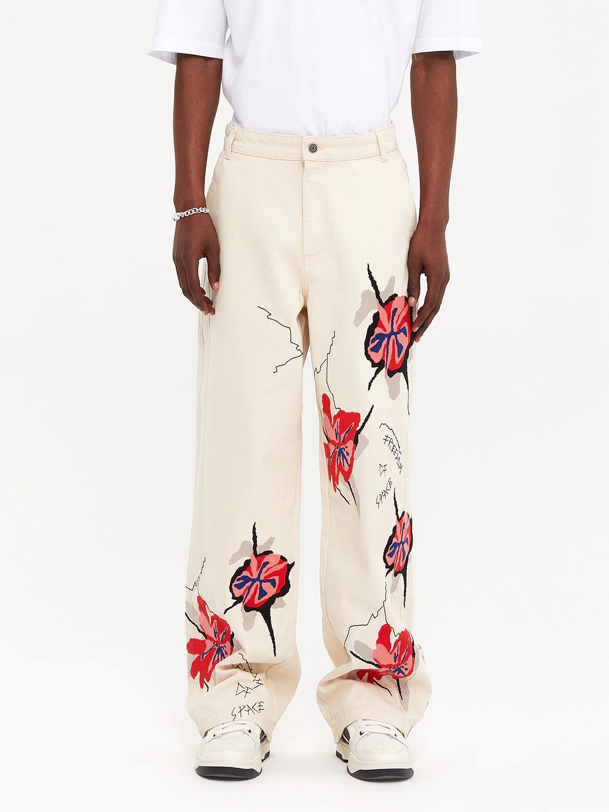 FLOWER EMBROIDERED JEANS