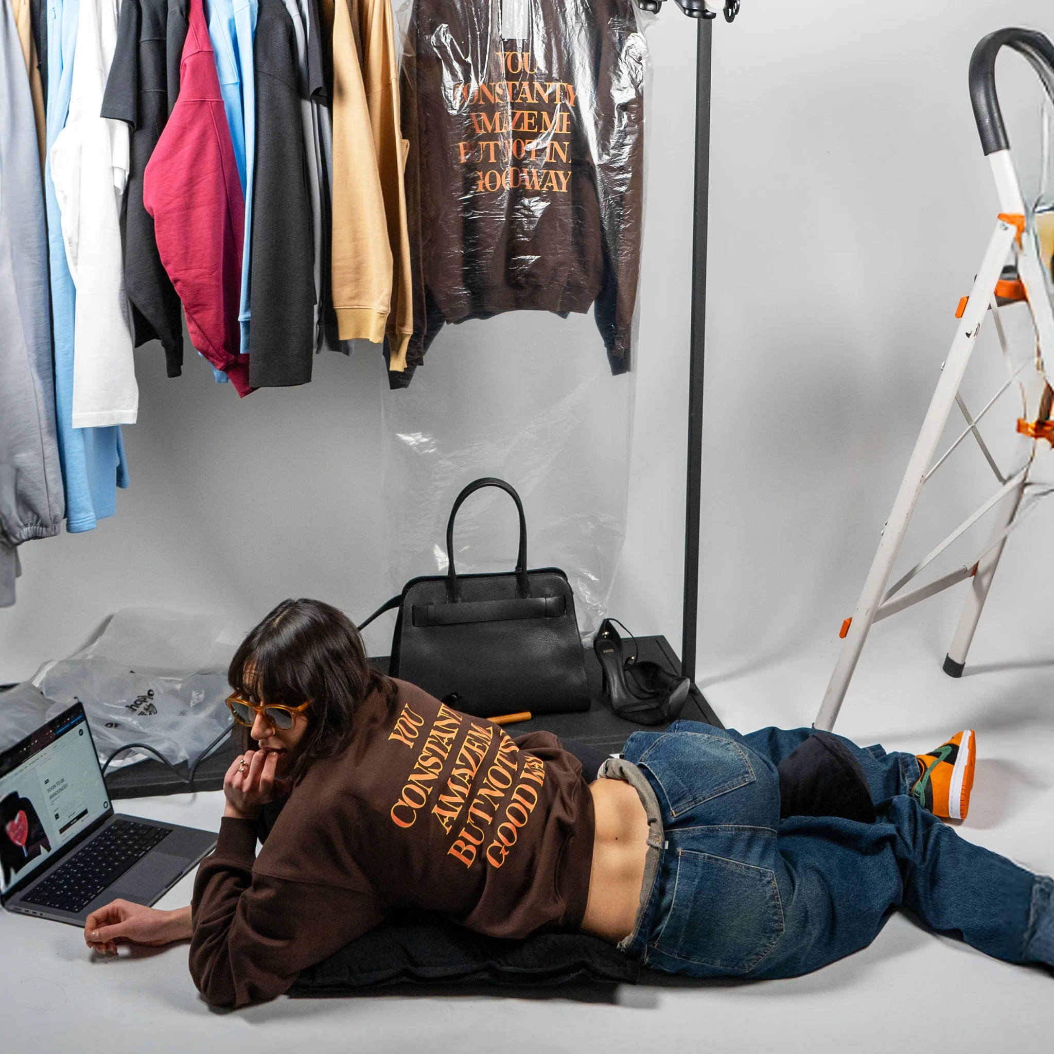 AMAZING Sweatshirt - Kahverengi