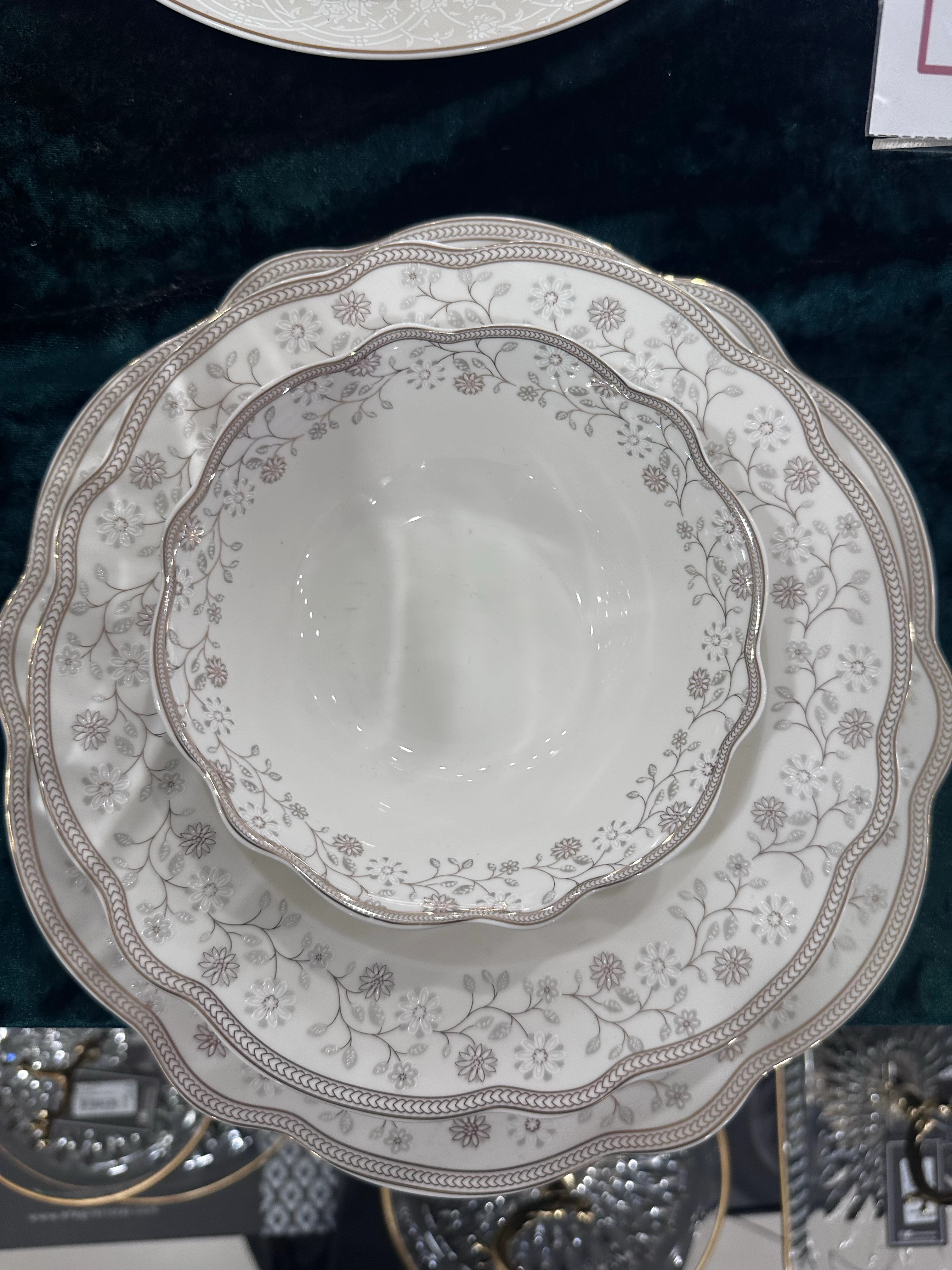 ALTIN DALLAR YEMEK TAKIMI