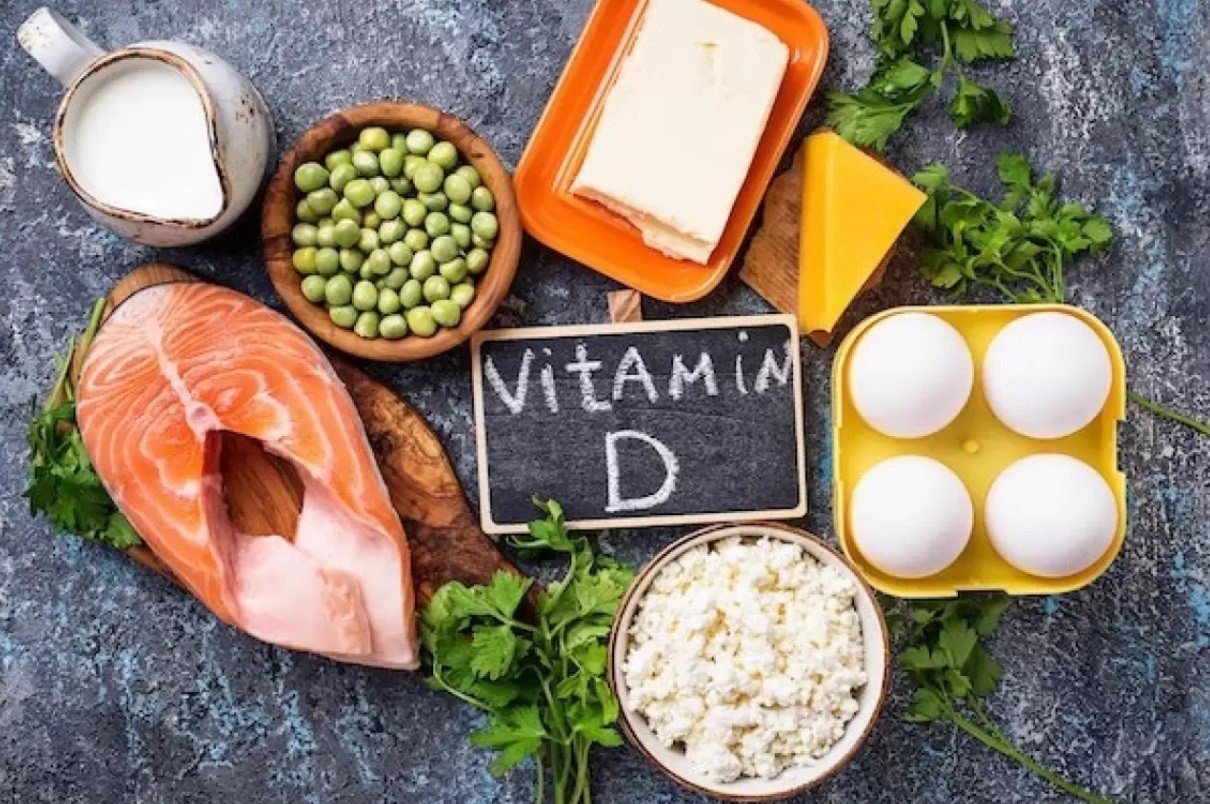 D Vitamini Hangi Besinlerde Bulunur? En Çok Hangi Yiyecek ve Gıdalarda D Vitamini Var? D Vitamini İçeren Sebze ve Meyveler cover