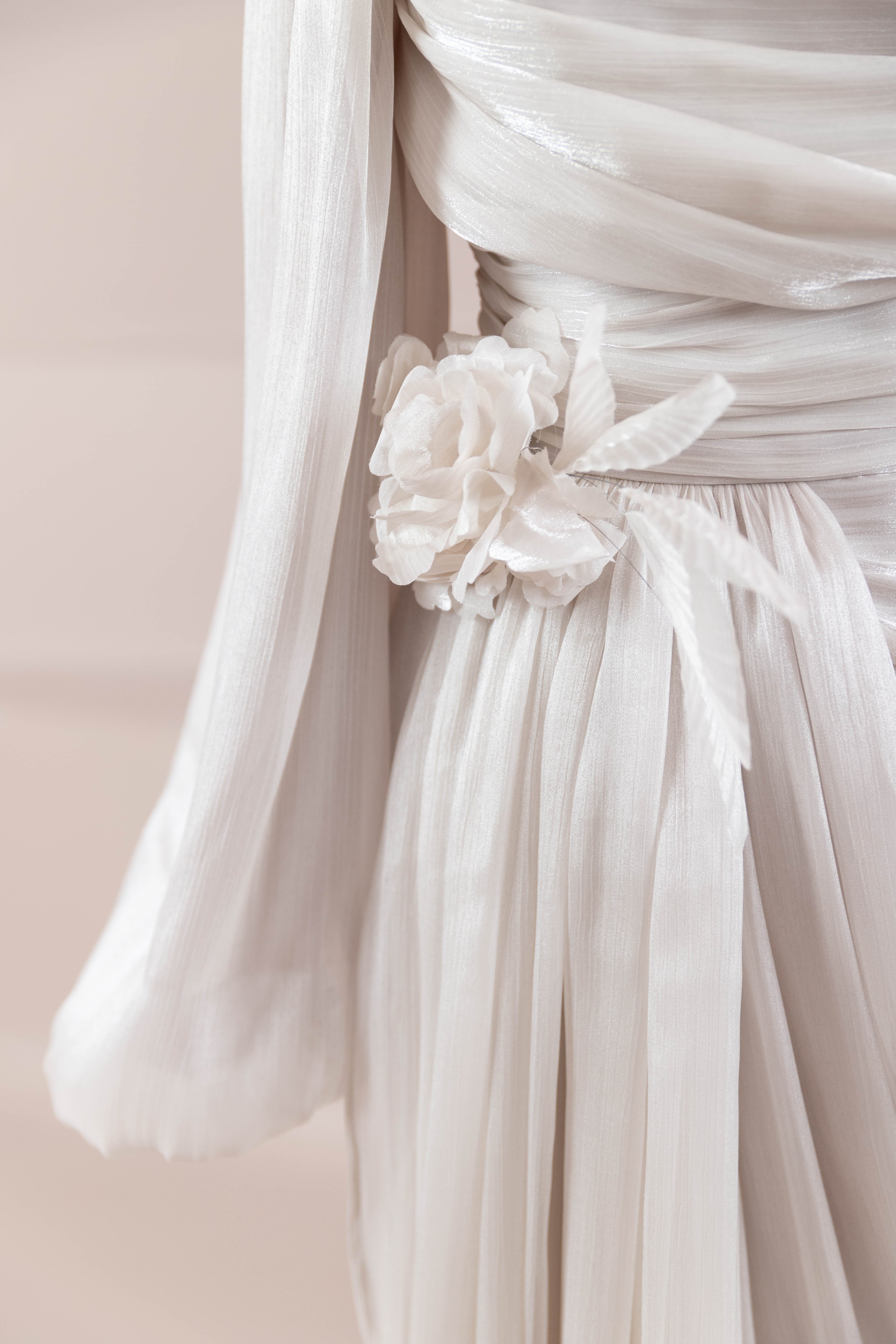 Çiçekli Lotus Tesettür Abiye - Beige