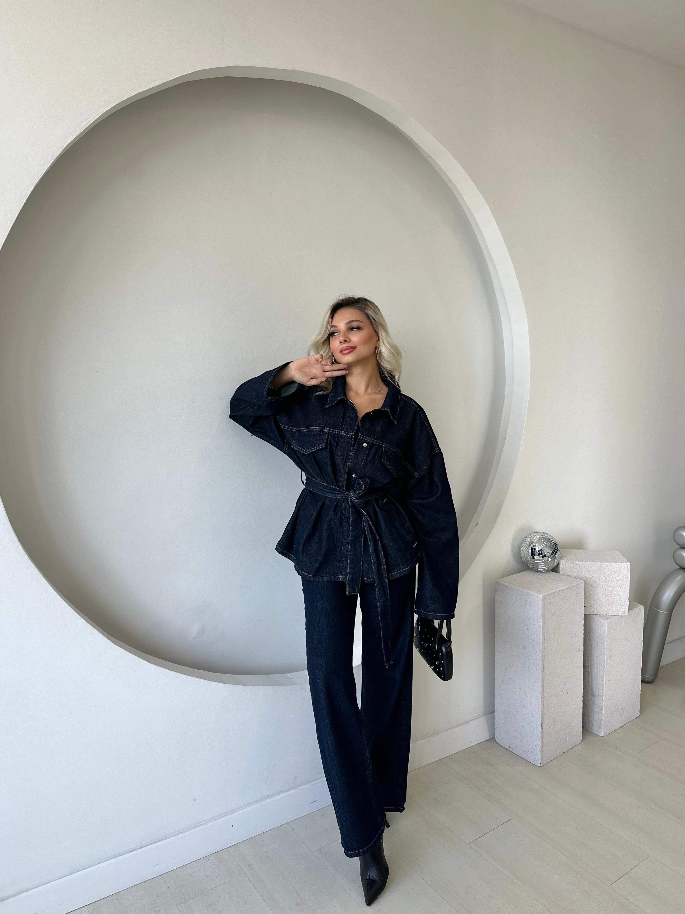 Kuşaklı Ceket-Flare Denim Pantolon Takım