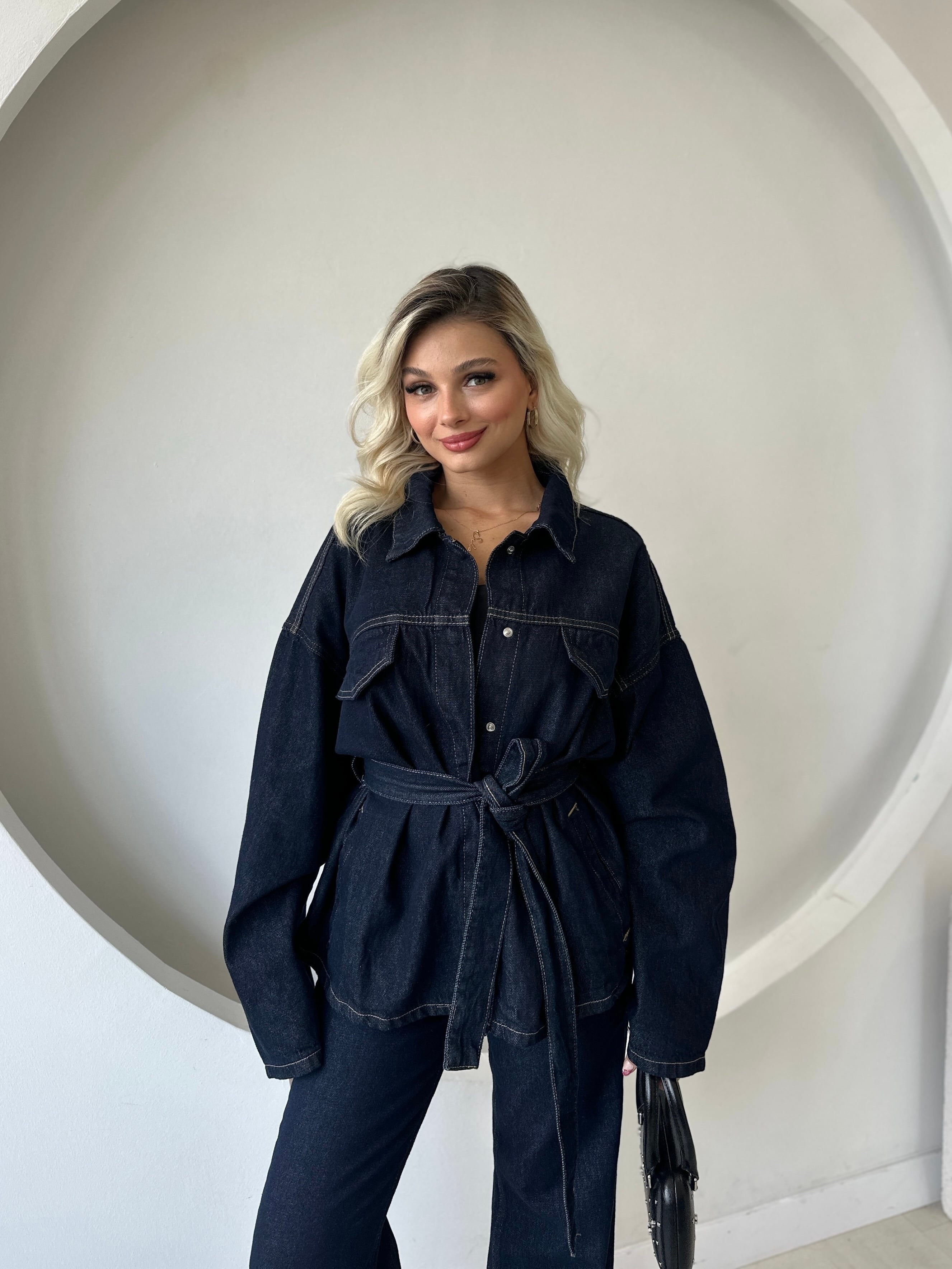 Kuşaklı Ceket-Flare Denim Pantolon Takım