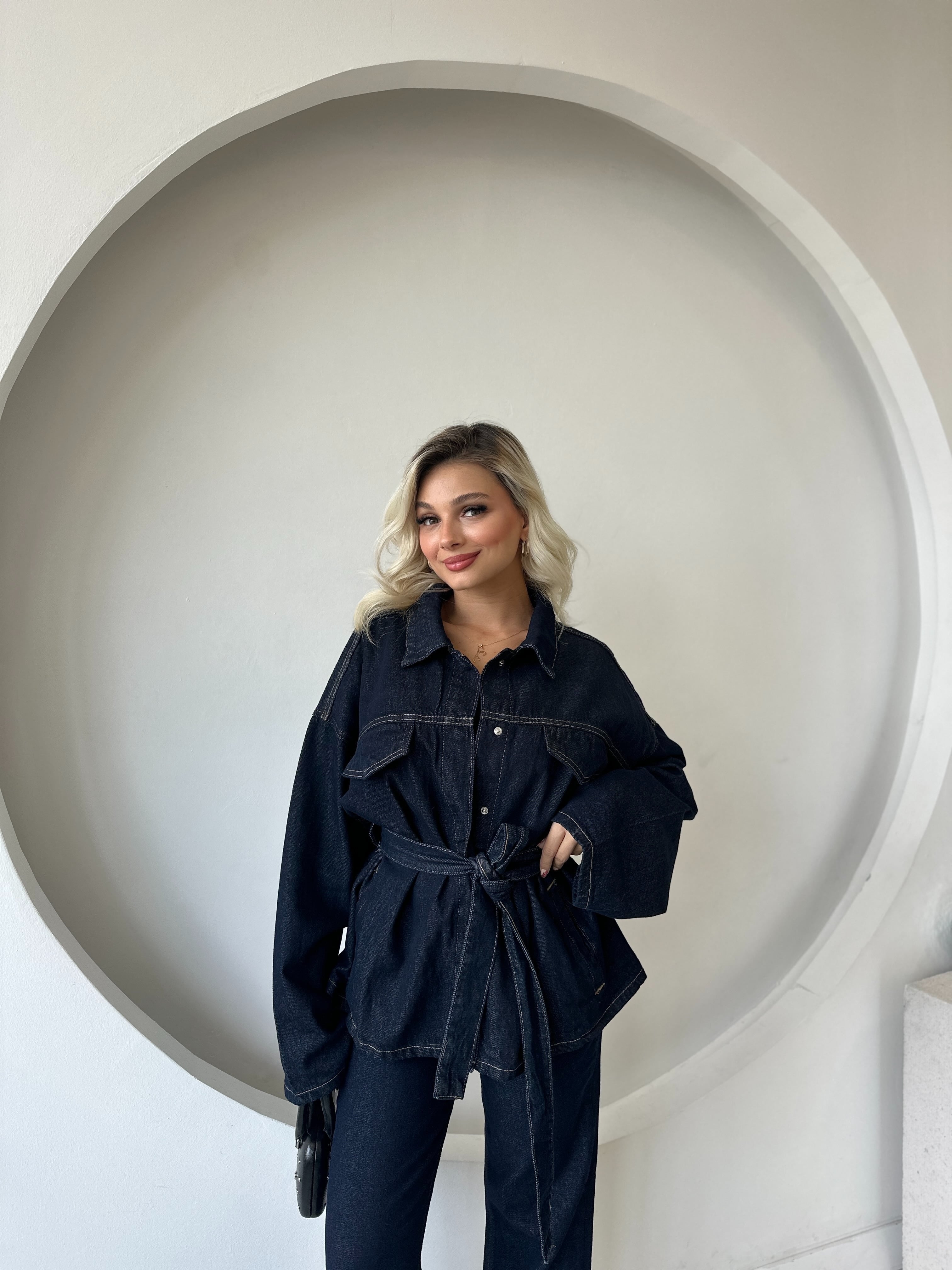 Kuşaklı Ceket-Flare Denim Pantolon Takım