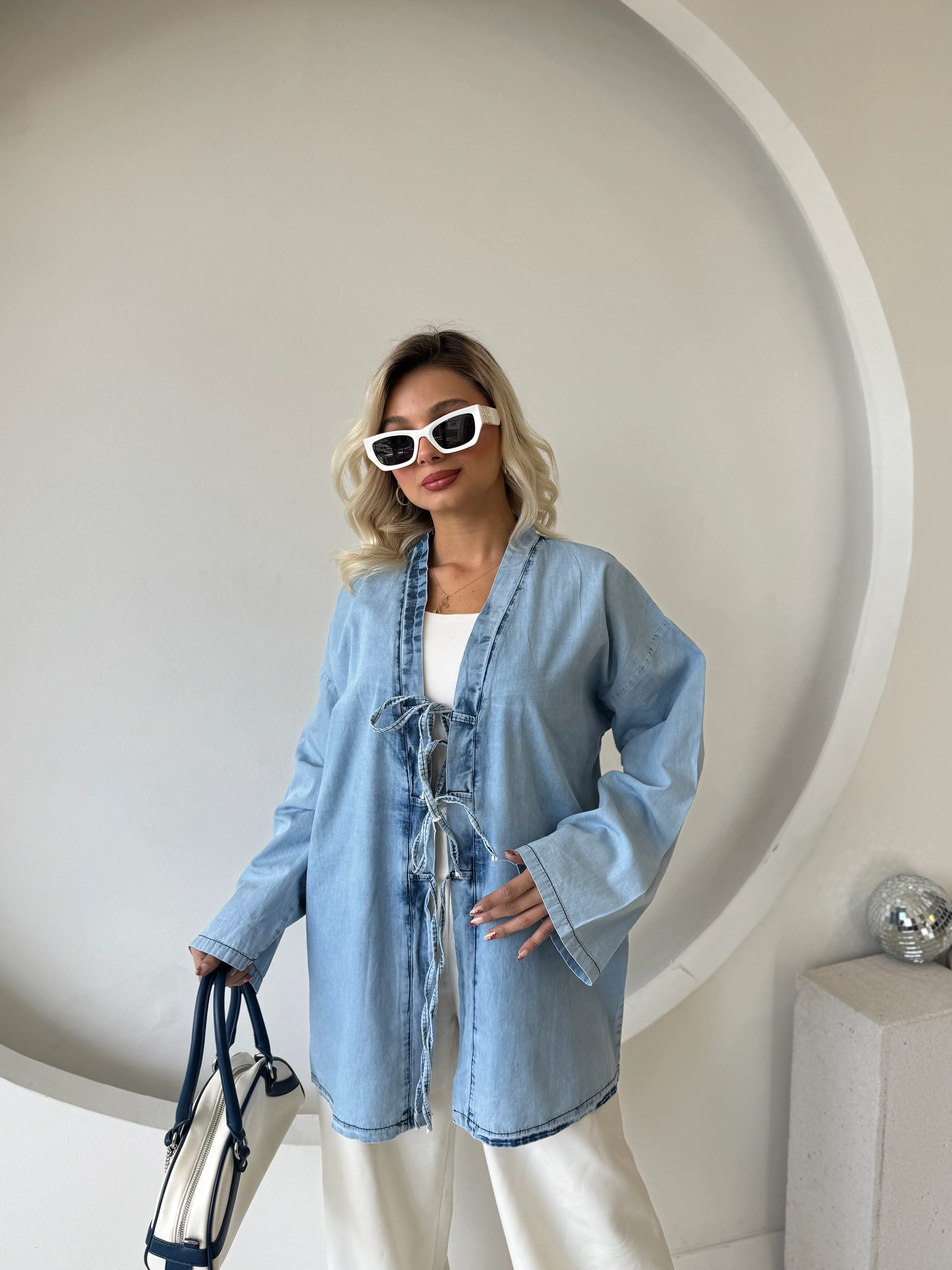 Yıkamalı Bağcık Detaylı Denim Kimono 