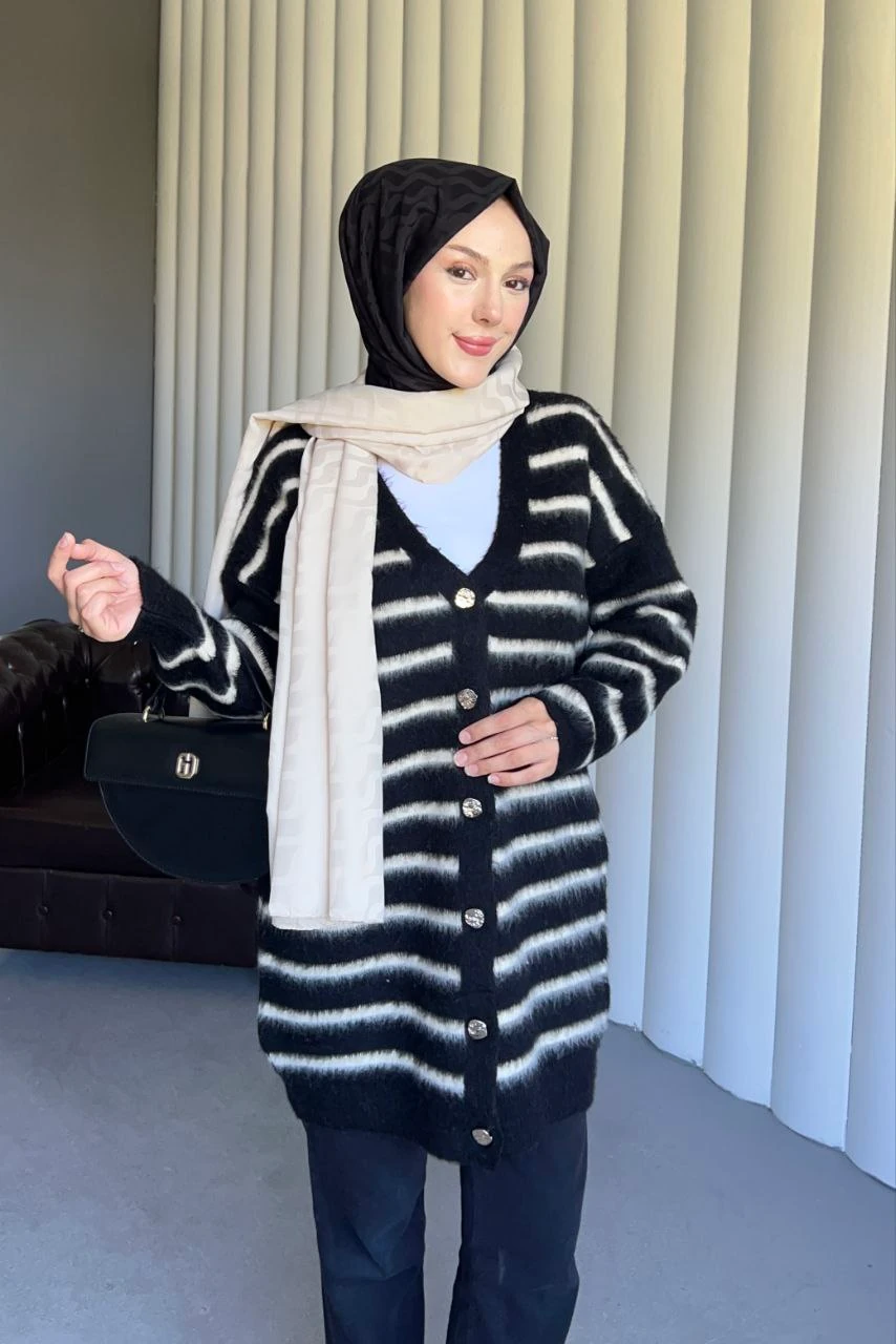 Çizgili Yumoş Dokulu Triko Hırka - SİYAH