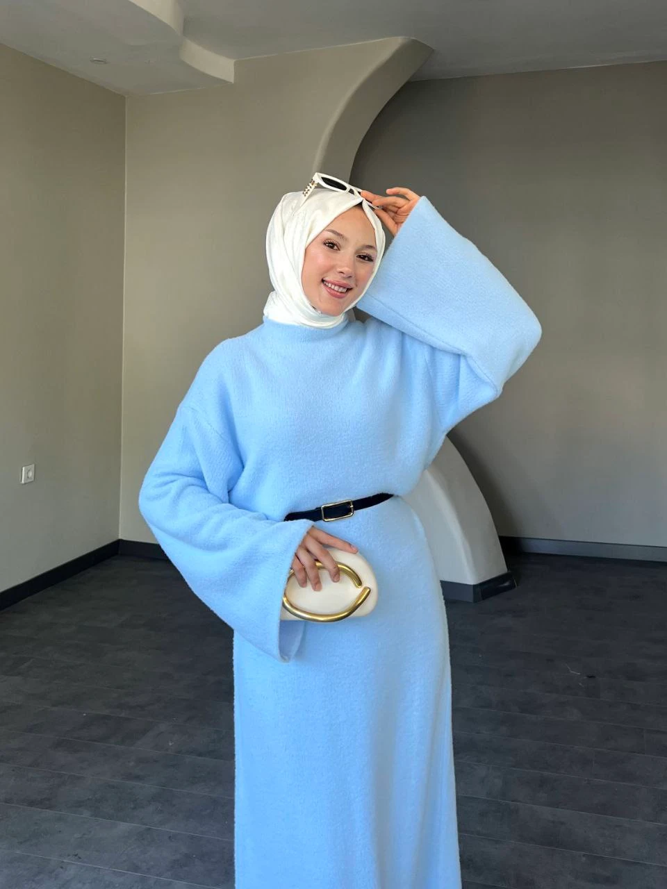 İspanyol Kol Kemer Detaylı Uzun Yumoş Triko Elbise - BEBE MAVİ