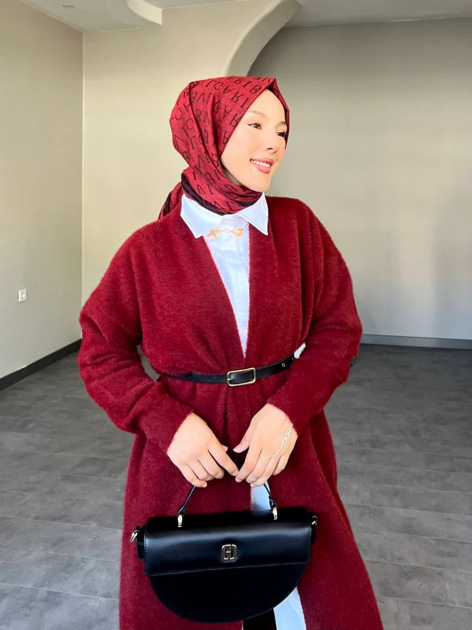 Kemer Detaylı Yumoş Triko Uzun Hırka - BORDO