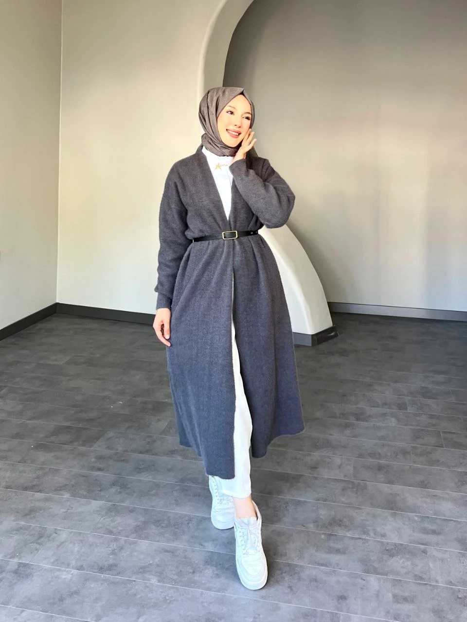 Kemer Detaylı Yumoş Triko Uzun Hırka - GRİ