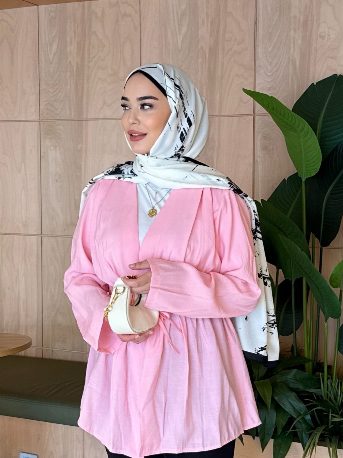 Bel Büzgülü Şık Ve Sade Modal Omuz Pile Yazlık Ceket - PEMBE