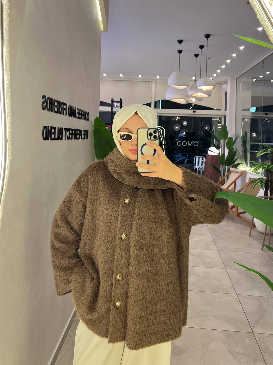 Atkı Aksesuarlı Oversize Kalıp Yumoş Puf Ceket