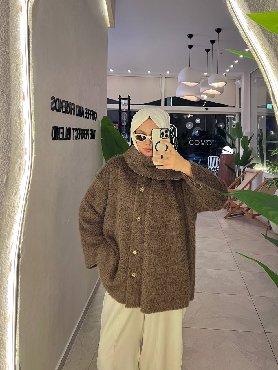 Atkı Aksesuarlı Oversize Kalıp Yumoş Puf Ceket