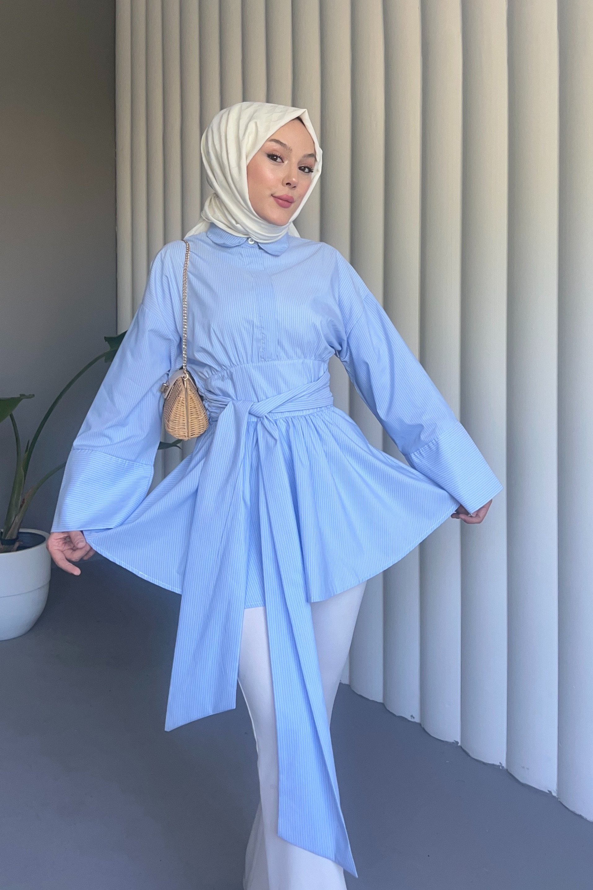 Yazlık Mavi Çizgili Poplin Kumaş Kuşaklı Şık Kadın Gömlek Tunik - Tesettür Uyumlu Şık Model - MAVİ