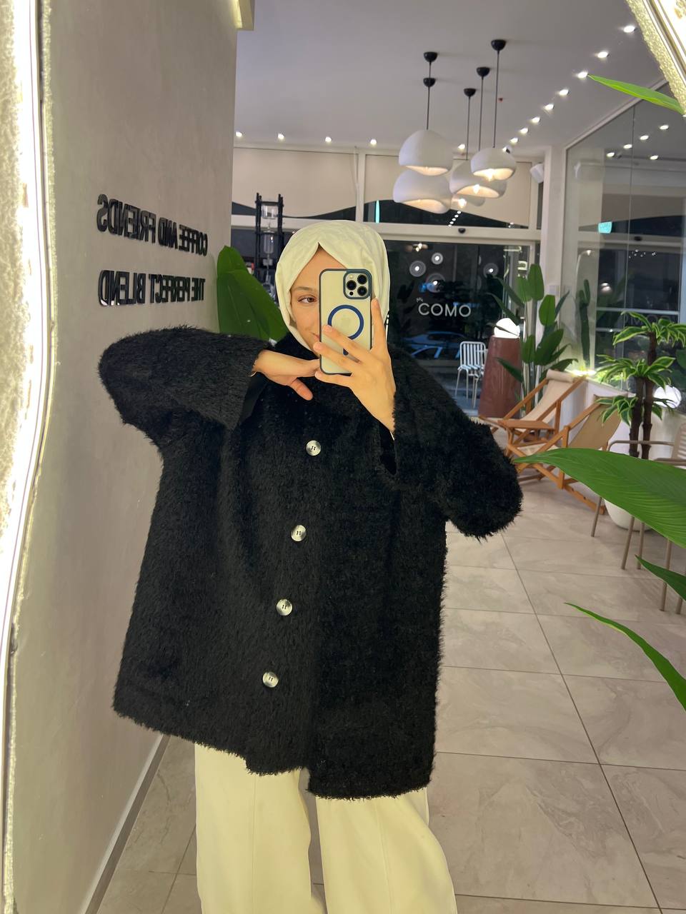 Atkı Aksesuarlı Oversize Kalıp Yumoş Puf Ceket - SİYAH