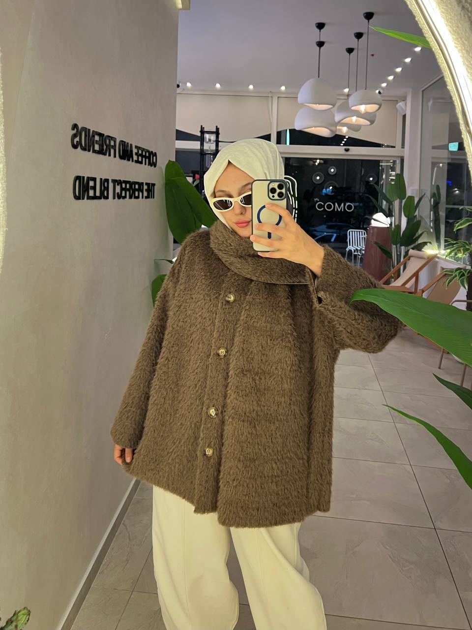 Atkı Aksesuarlı Oversize Kalıp Yumoş Puf Ceket