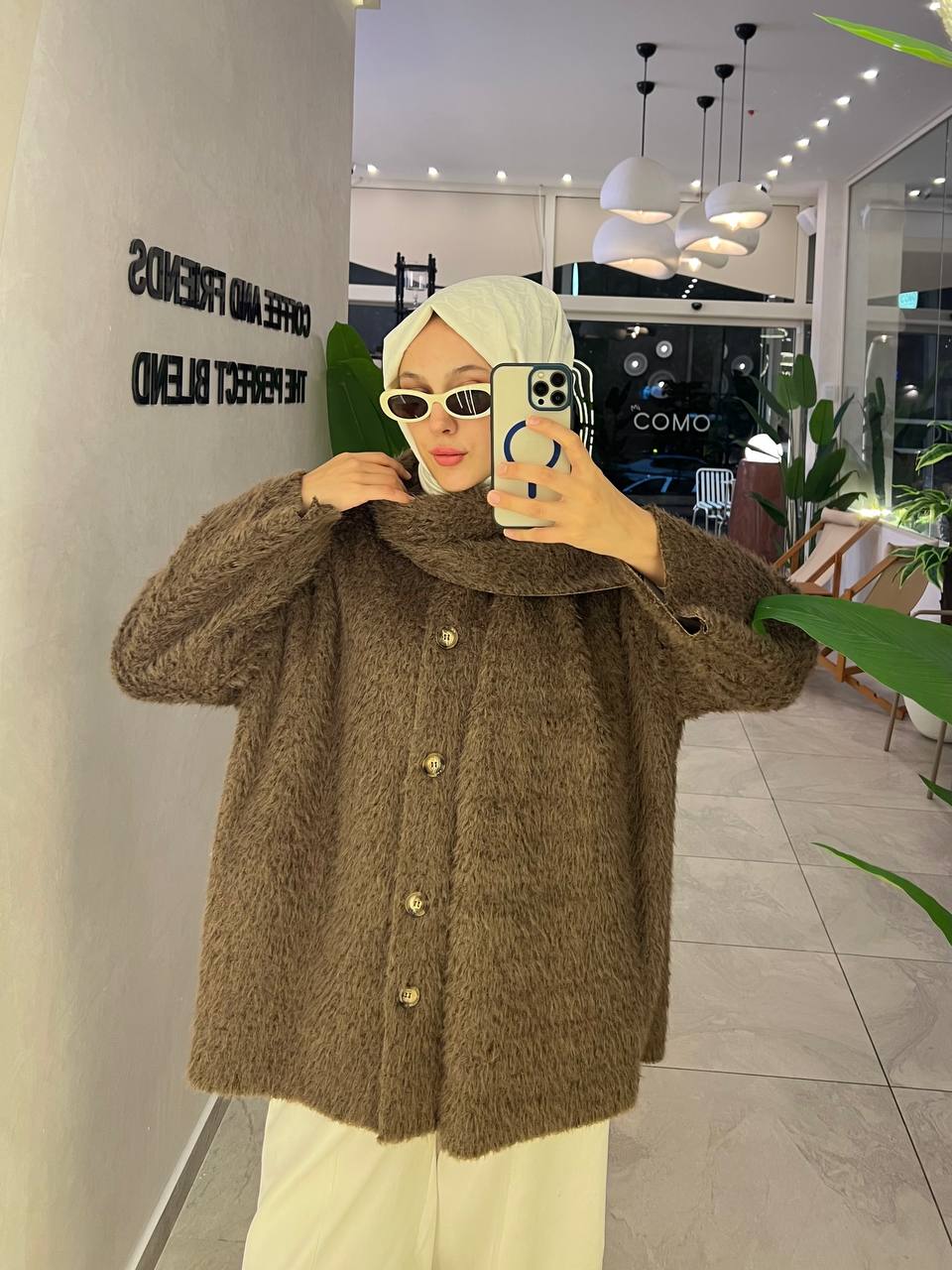 Atkı Aksesuarlı Oversize Kalıp Yumoş Puf Ceket