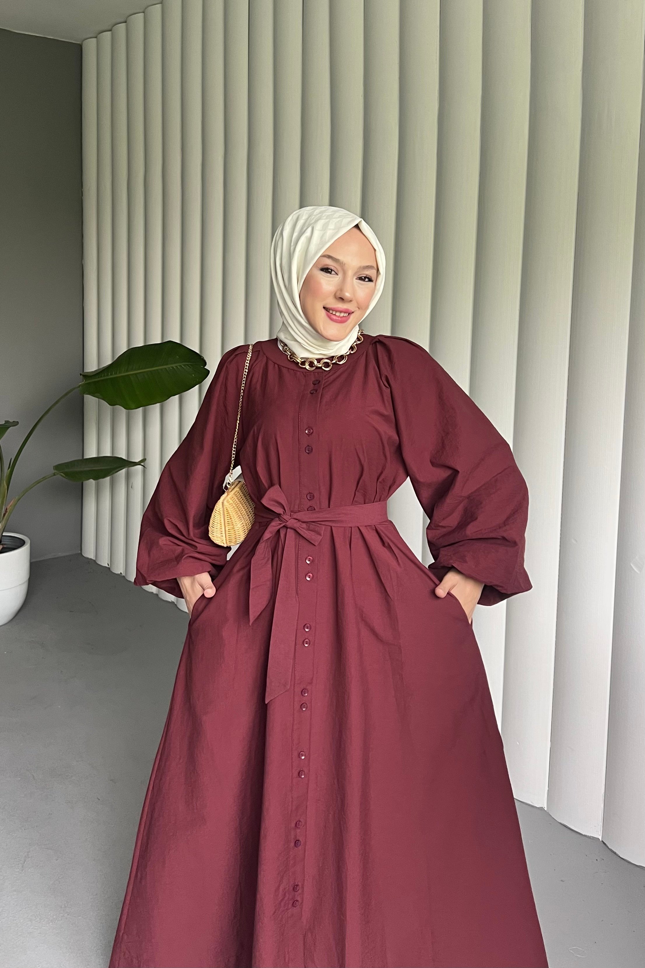 Yazlık Poplin Kuşaklı Tesettür Gömlek Elbise – Oversize Maxi Model