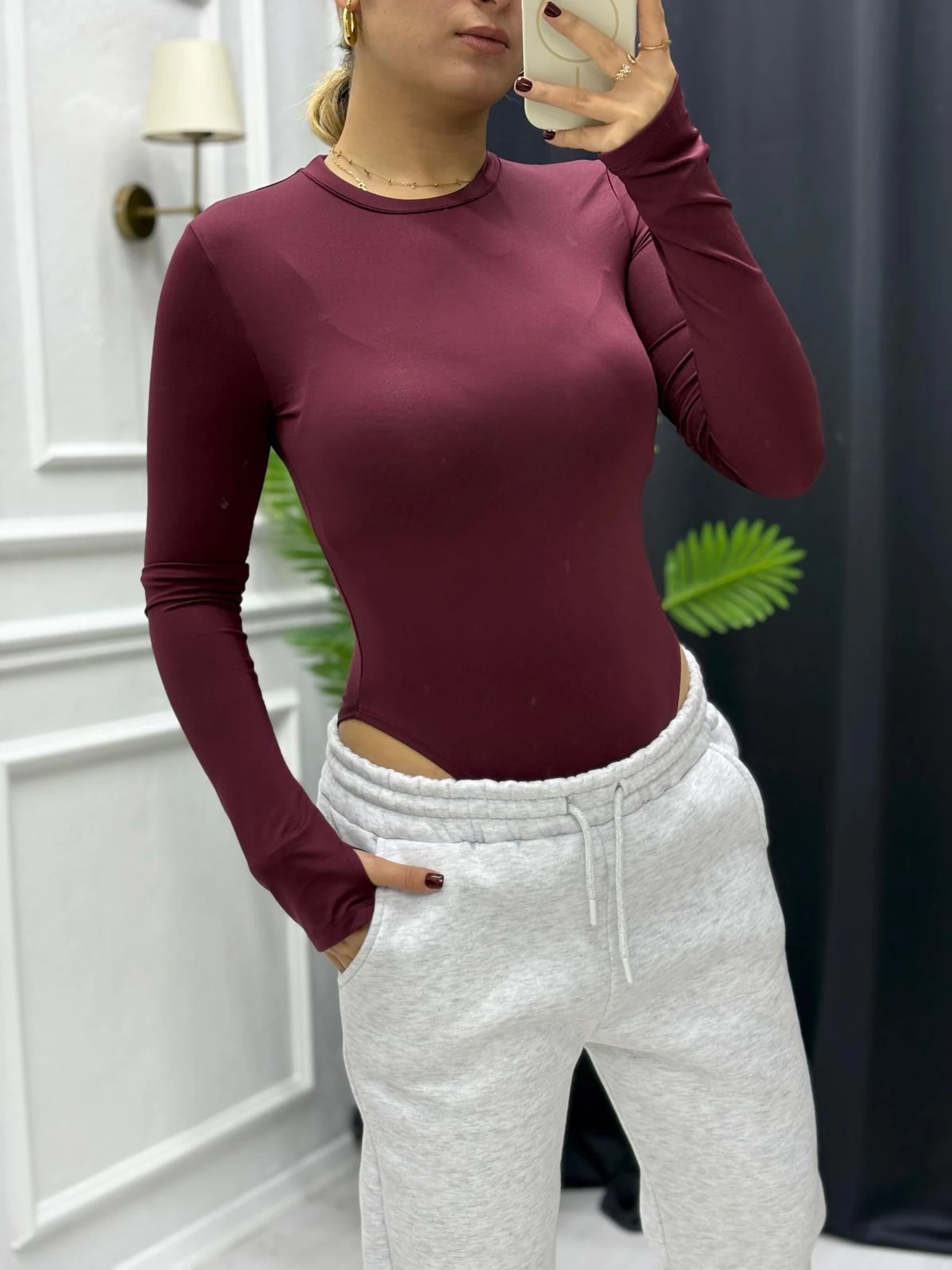 Halter Yaka Parmak Geçmeli Bodysuit - BORDO