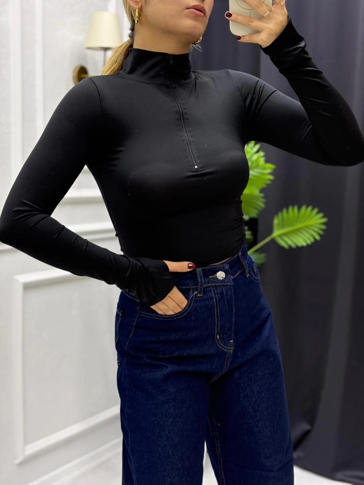 Parmak Geçmeli Yarım Fermuarlı Bluz