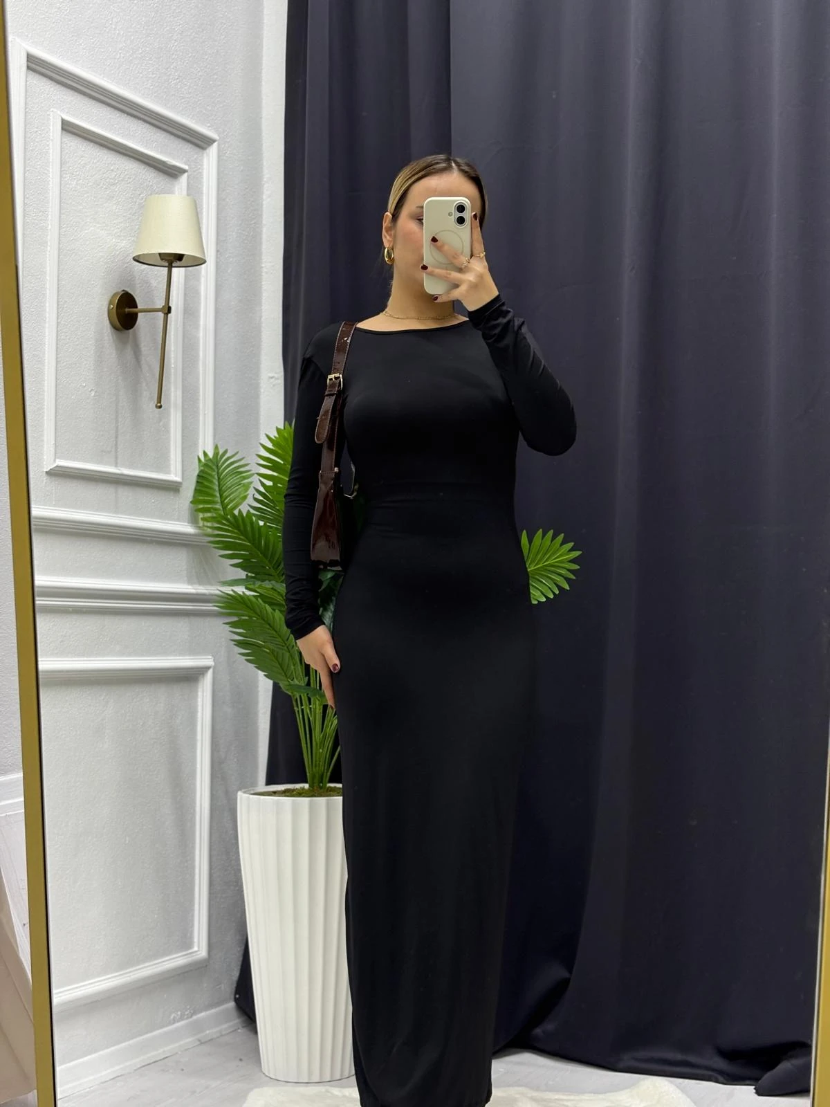 Sırt Dekolteli Uzun Elbise